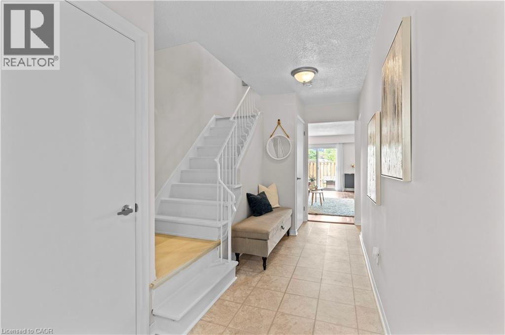 4197 Longmoor Drive Unit# 1, Burlington, Ontario  L7L 5J9 - Photo 4 - 40801172