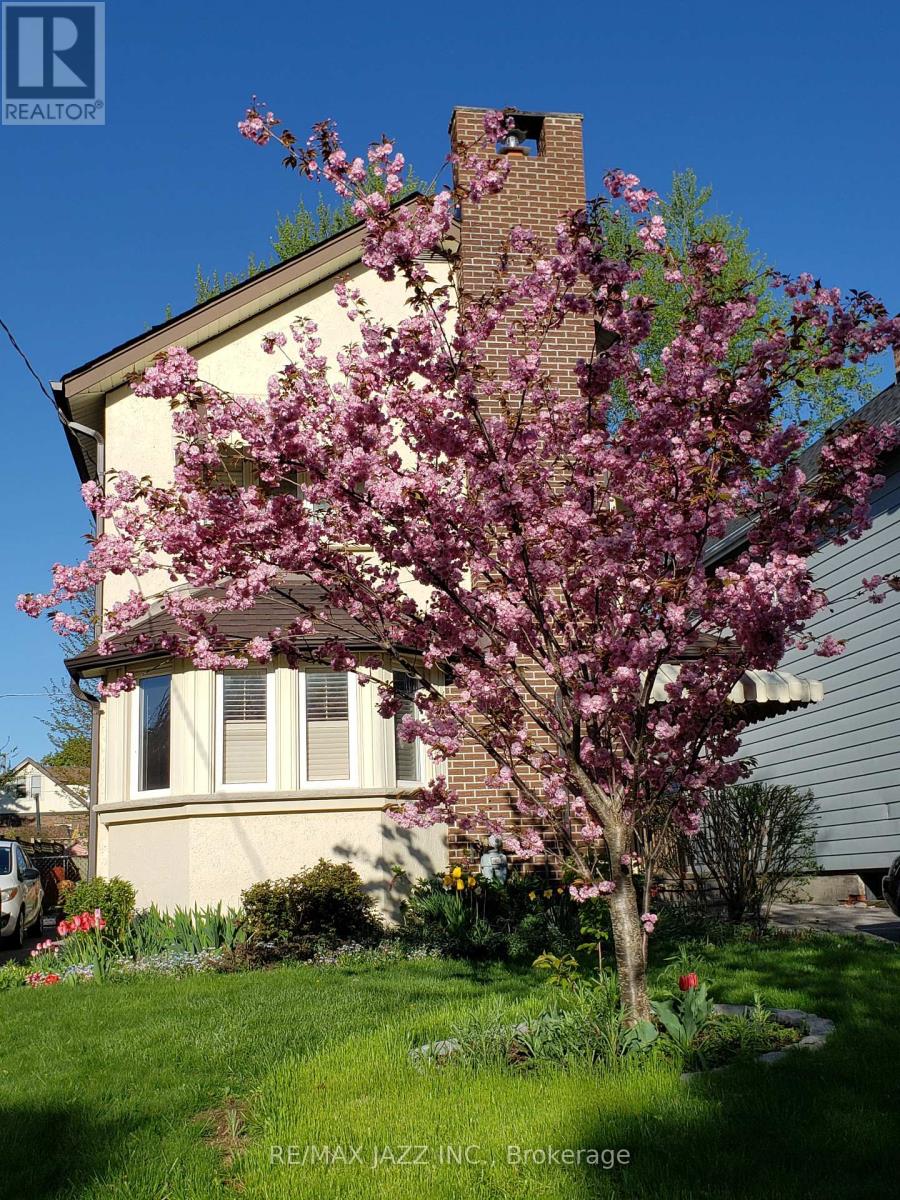 640 Mary Street N, Oshawa, Ontario  L1G 5E9 - Photo 3 - E12804776