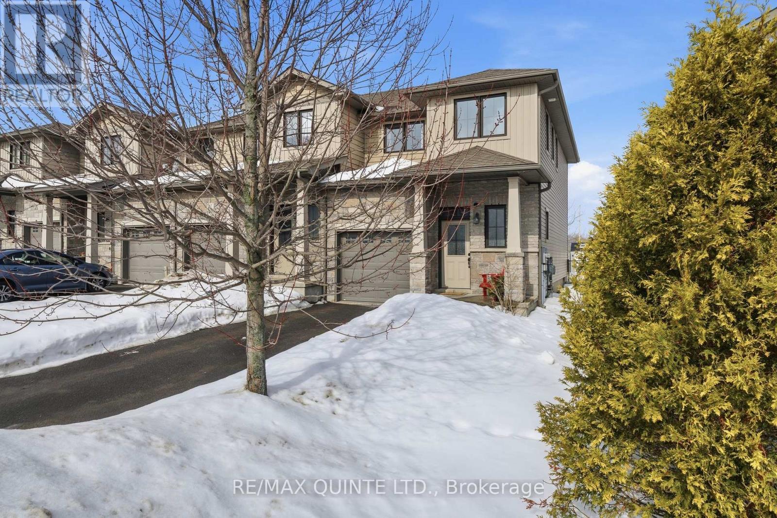 115 SIMURDA COURT, Loyalist, Ontario