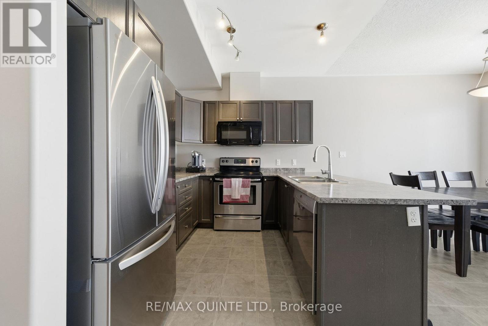 115 Simurda Court, Loyalist, Ontario  K7N 1Y7 - Photo 12 - X12804812