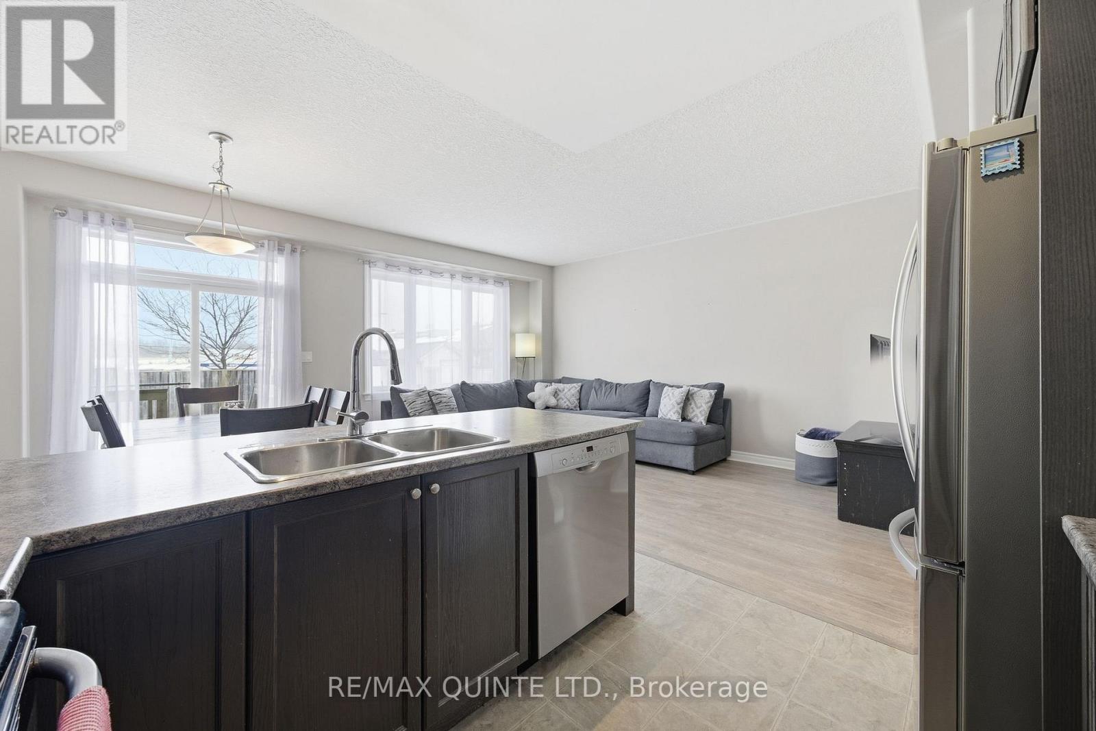 115 Simurda Court, Loyalist, Ontario  K7N 1Y7 - Photo 14 - X12804812