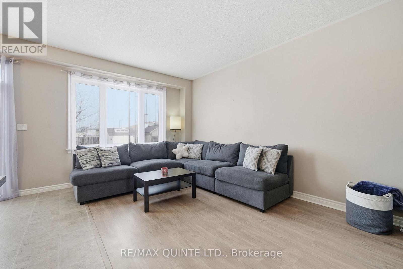 115 Simurda Court, Loyalist, Ontario  K7N 1Y7 - Photo 17 - X12804812