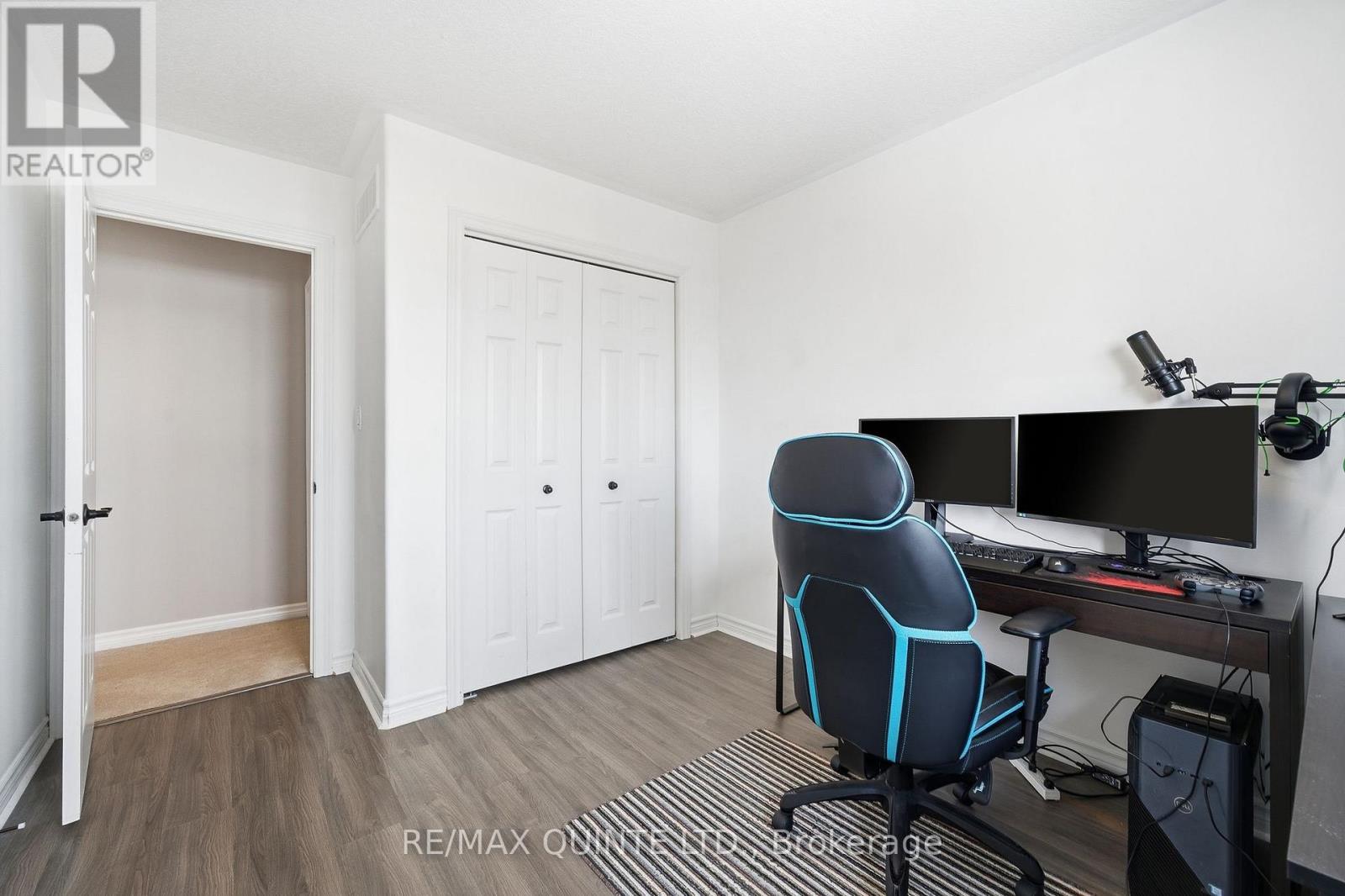 115 Simurda Court, Loyalist, Ontario  K7N 1Y7 - Photo 31 - X12804812