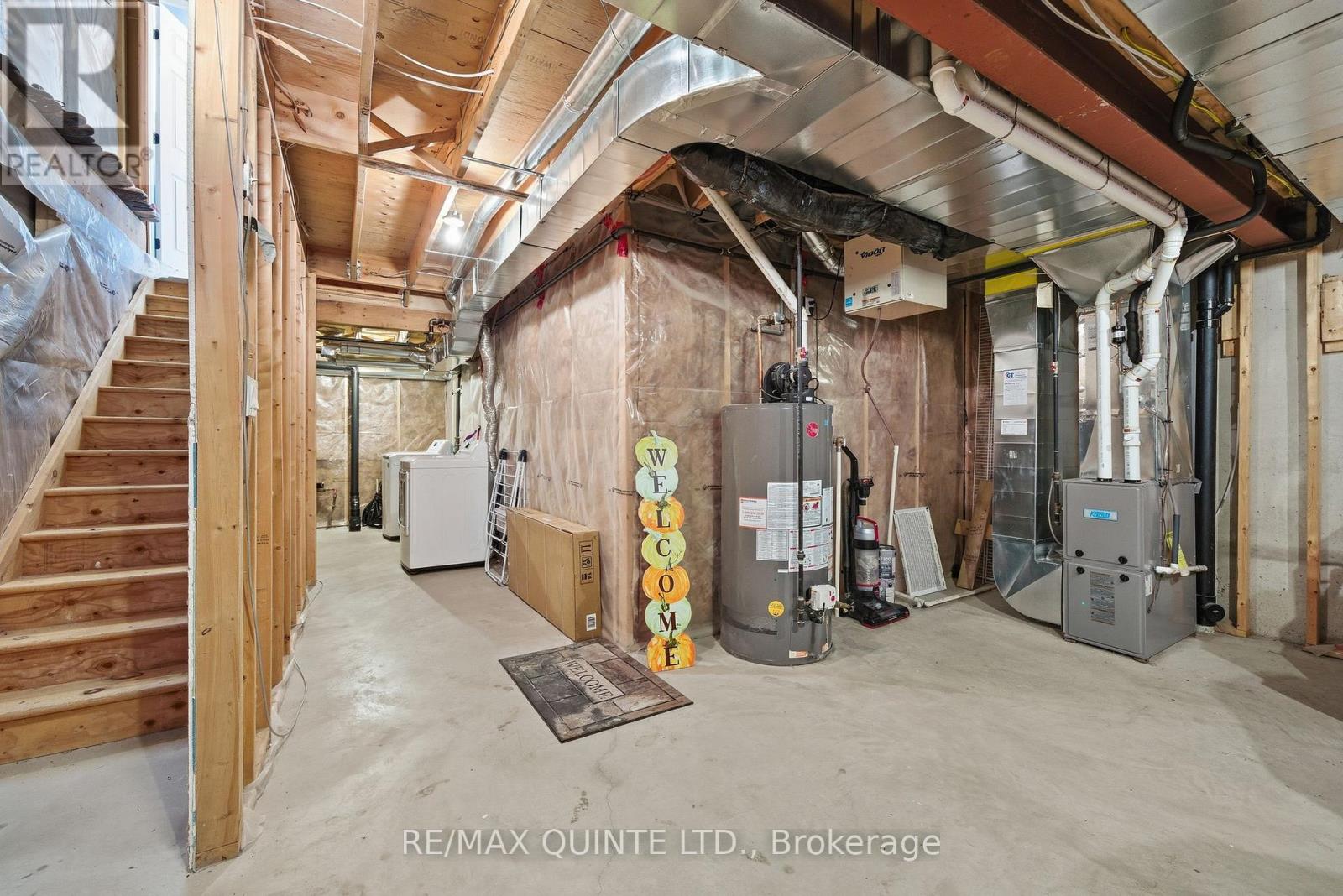 115 Simurda Court, Loyalist, Ontario  K7N 1Y7 - Photo 34 - X12804812