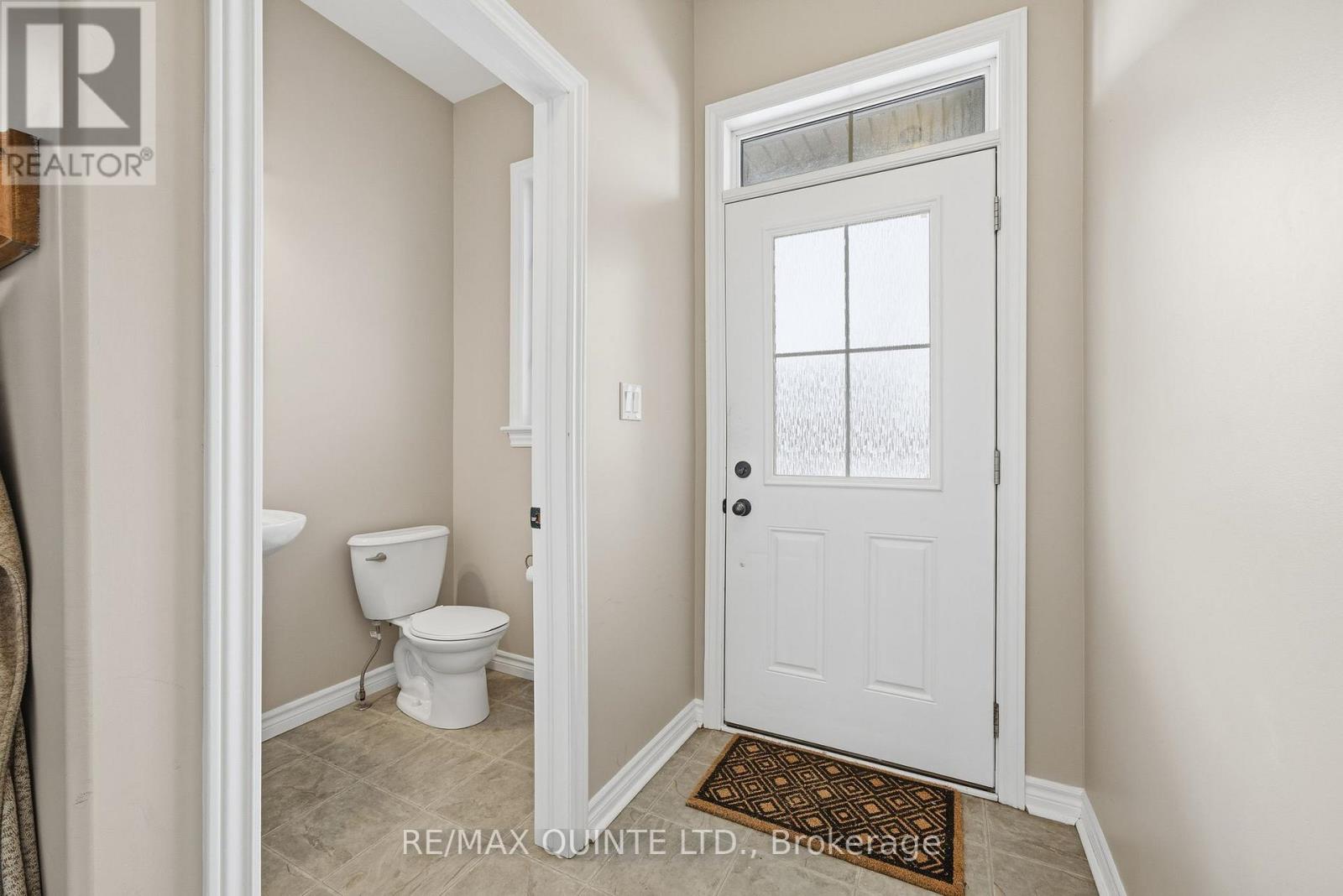 115 Simurda Court, Loyalist, Ontario  K7N 1Y7 - Photo 8 - X12804812