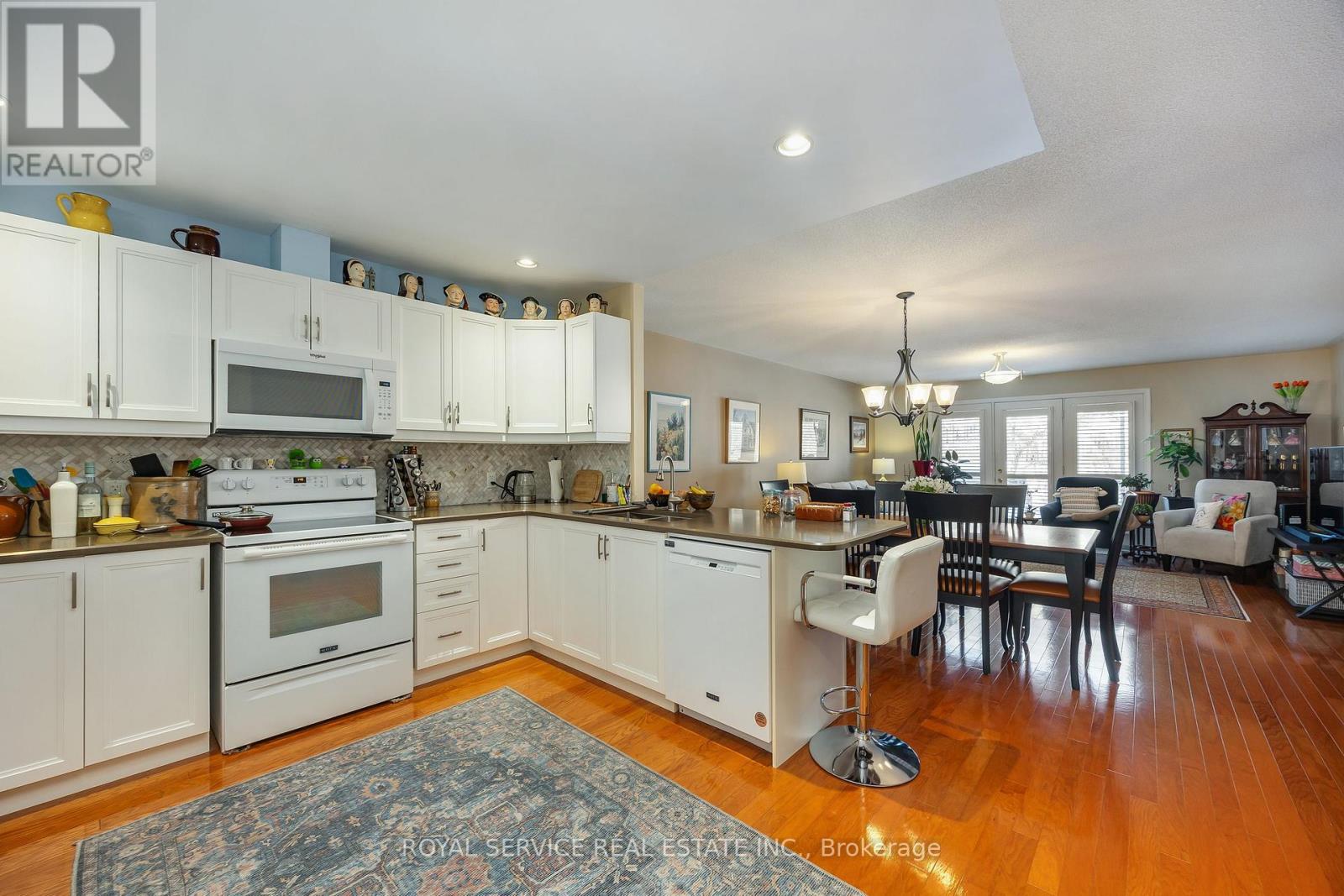 6 - 877 Wentworth Street, Peterborough, Ontario  K9J 8R7 - Photo 10 - X12804840