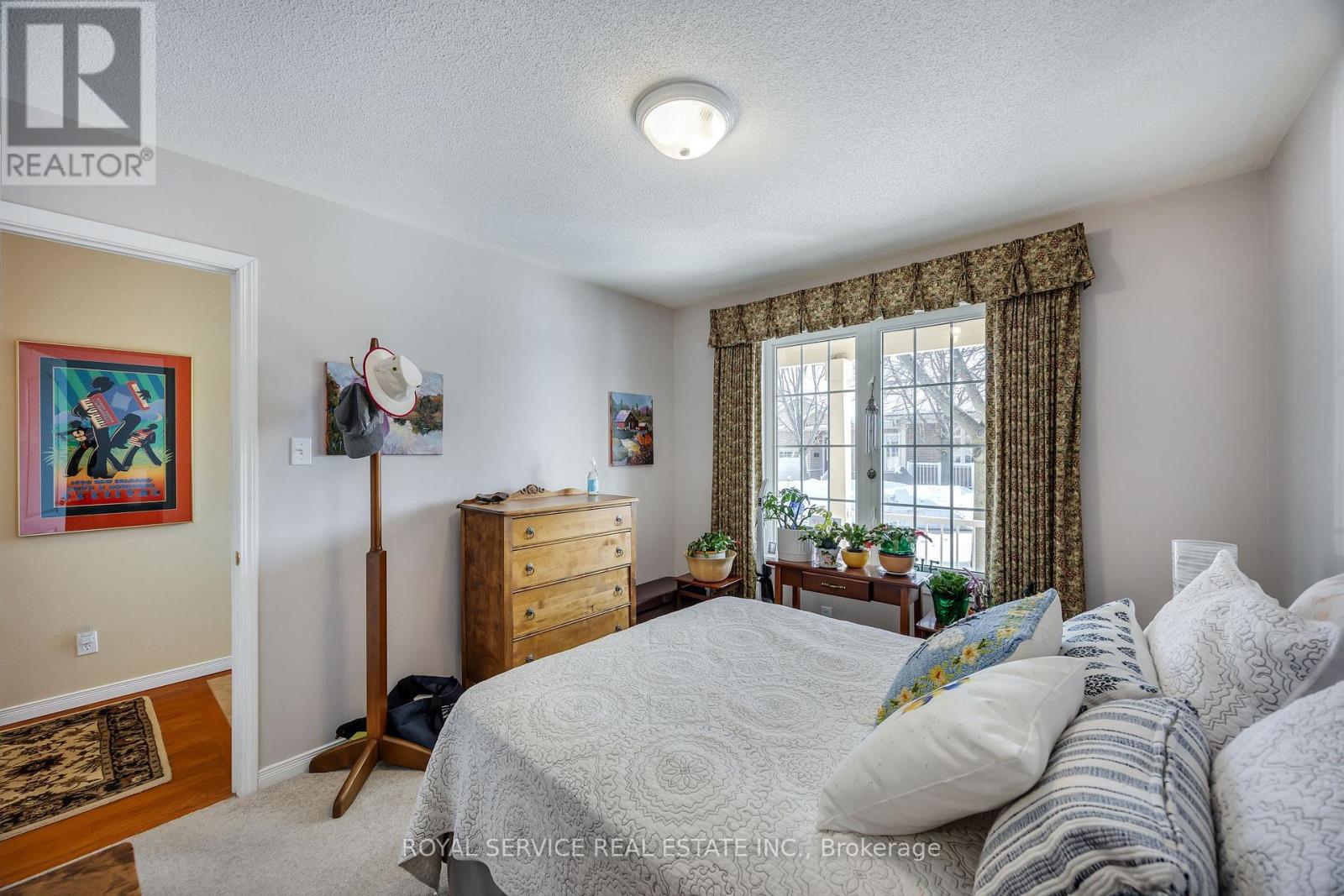 6 - 877 Wentworth Street, Peterborough, Ontario  K9J 8R7 - Photo 8 - X12804840