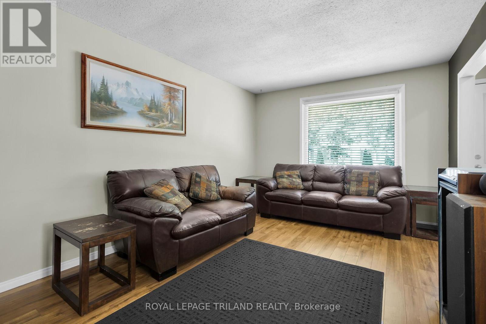 132 Ardsley Crescent, London North, Ontario  N6G 3W7 - Photo 5 - X12804810