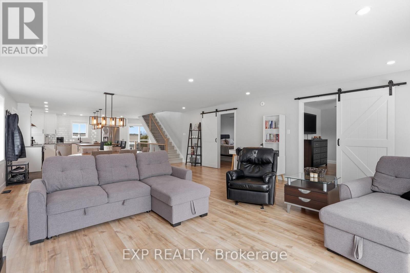 850 Chapman Street, Clarence-Rockland, Ontario  K4K 1E6 - Photo 6 - X12804780