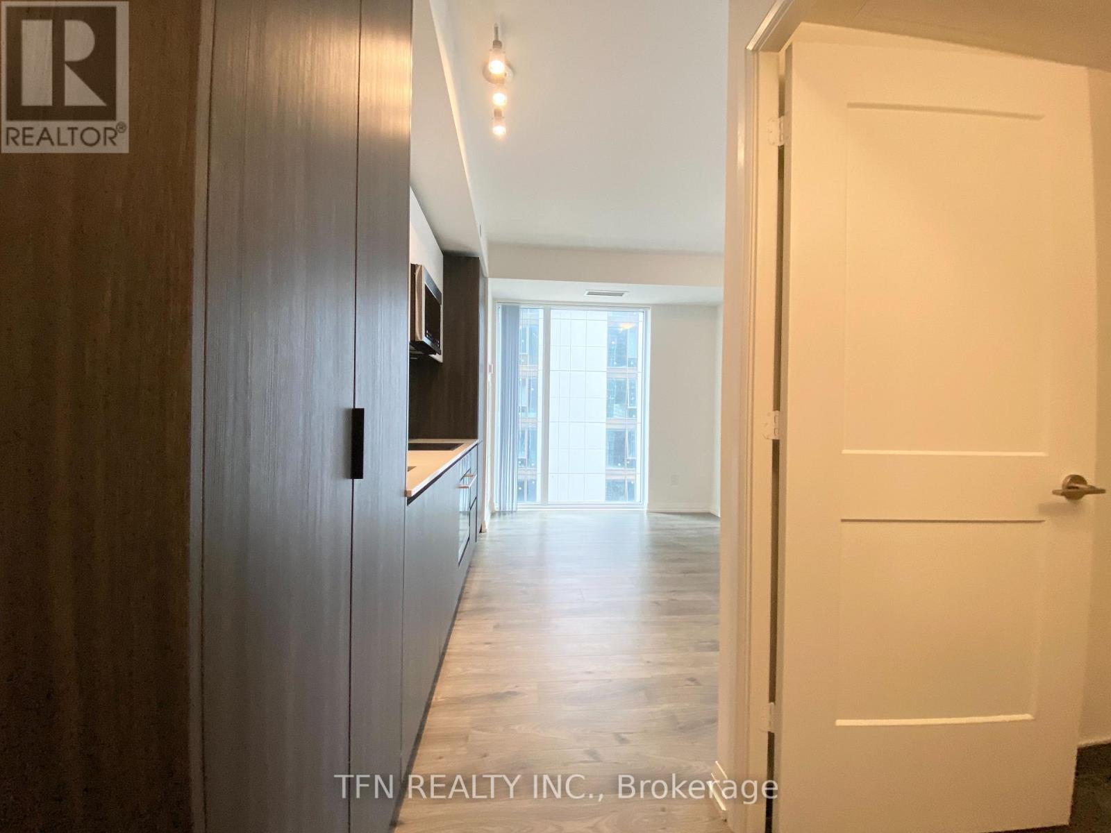 2005 - 8 Widmer Street, Toronto, Ontario  M5V 0W6 - Photo 11 - C12804802