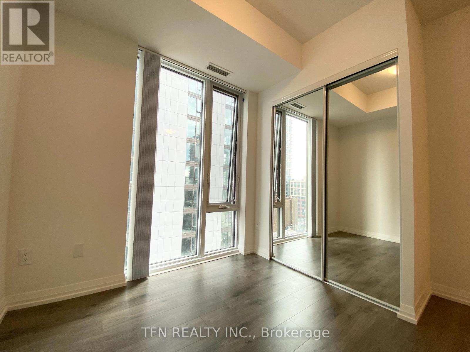 2005 - 8 Widmer Street, Toronto, Ontario  M5V 0W6 - Photo 23 - C12804802