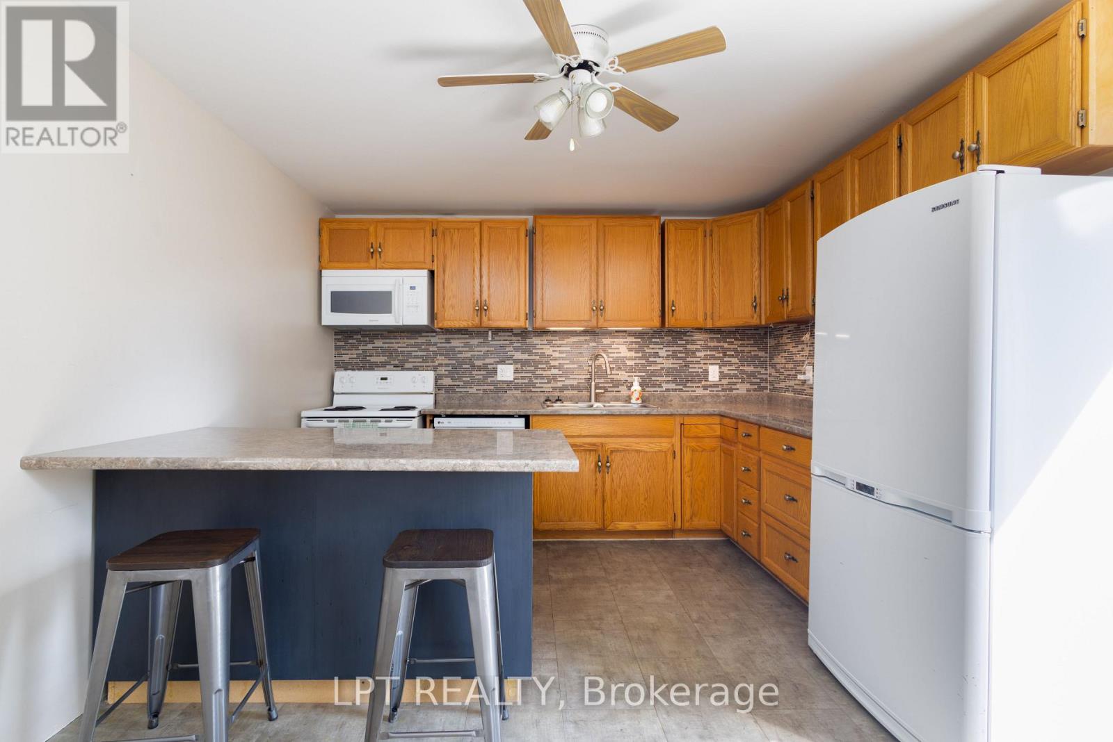 6823 Main Street, Whitchurch-Stouffville, Ontario  L4A 7G4 - Photo 16 - N12804814