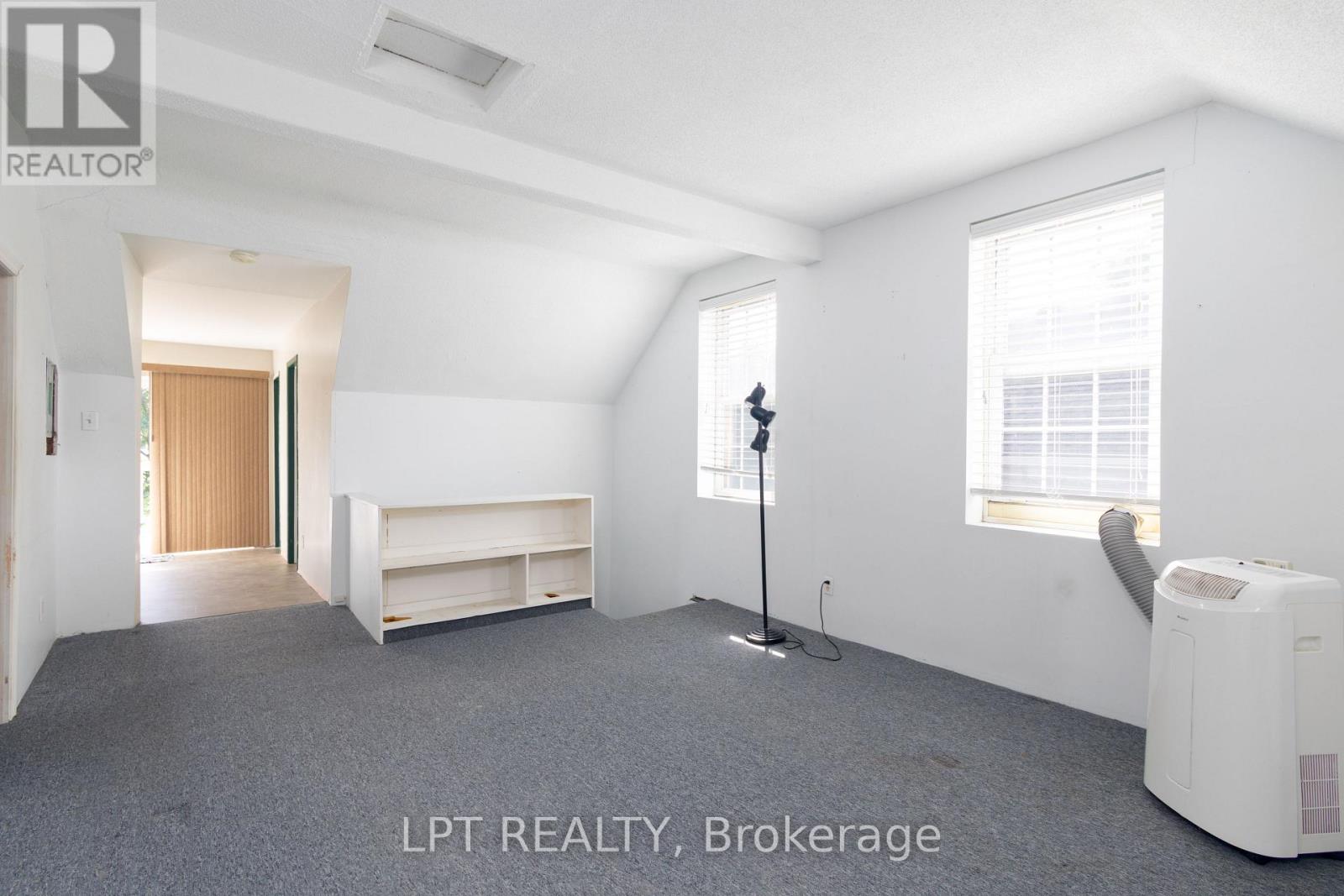 6823 Main Street, Whitchurch-Stouffville, Ontario  L4A 7G4 - Photo 21 - N12804814