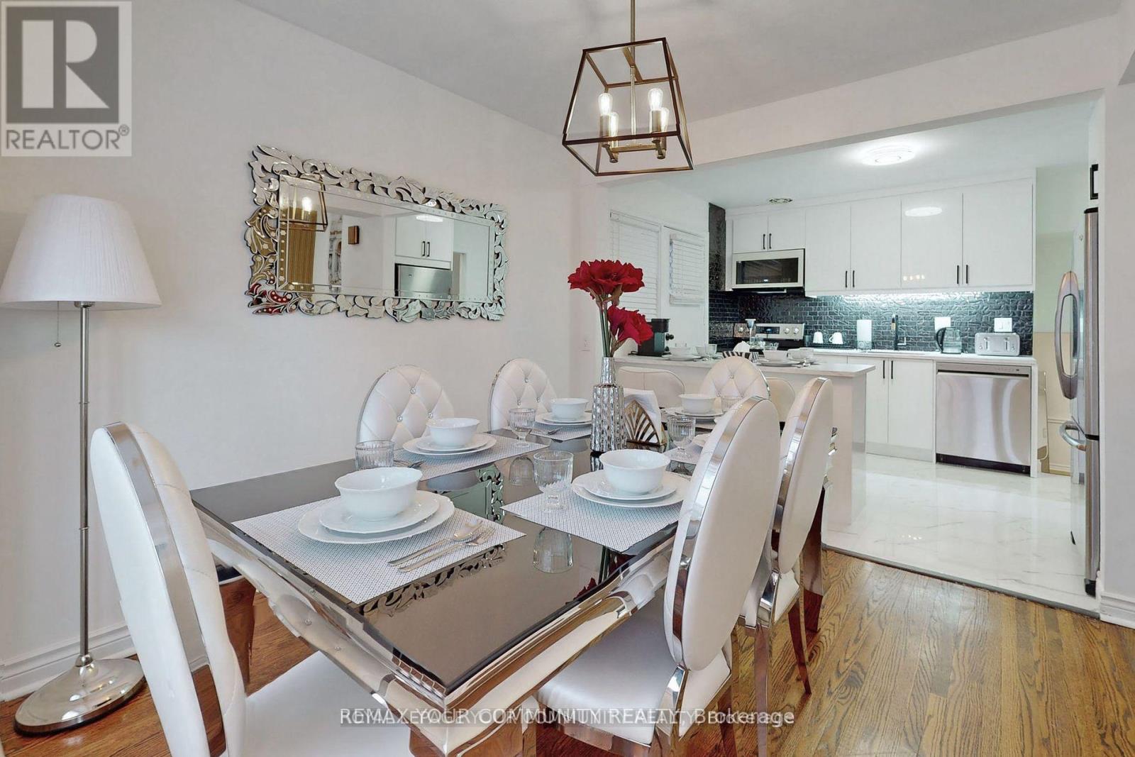 70 Bedford Park Avenue, Richmond Hill, Ontario  L4C 2N8 - Photo 16 - N12804850