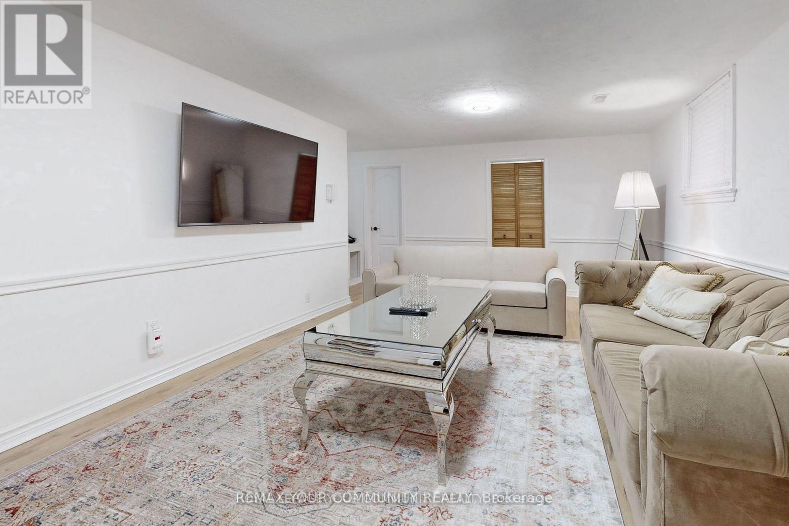 70 Bedford Park Avenue, Richmond Hill, Ontario  L4C 2N8 - Photo 28 - N12804850