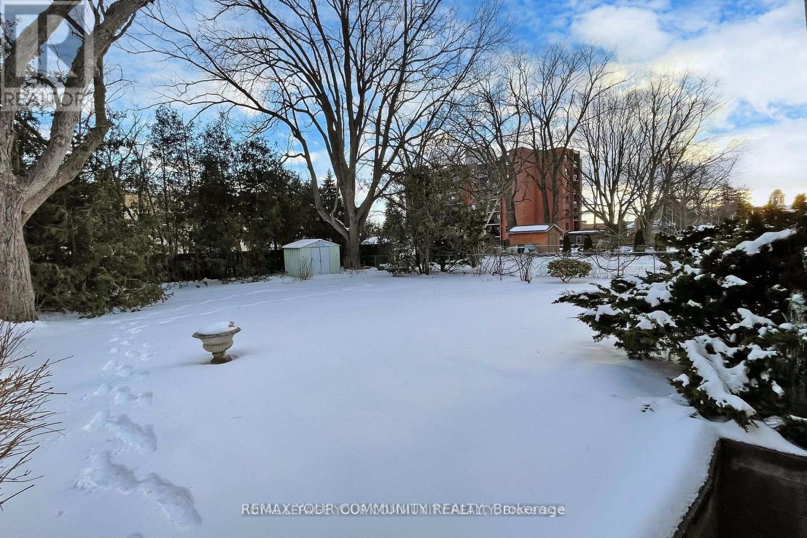 70 Bedford Park Avenue, Richmond Hill, Ontario  L4C 2N8 - Photo 38 - N12804850