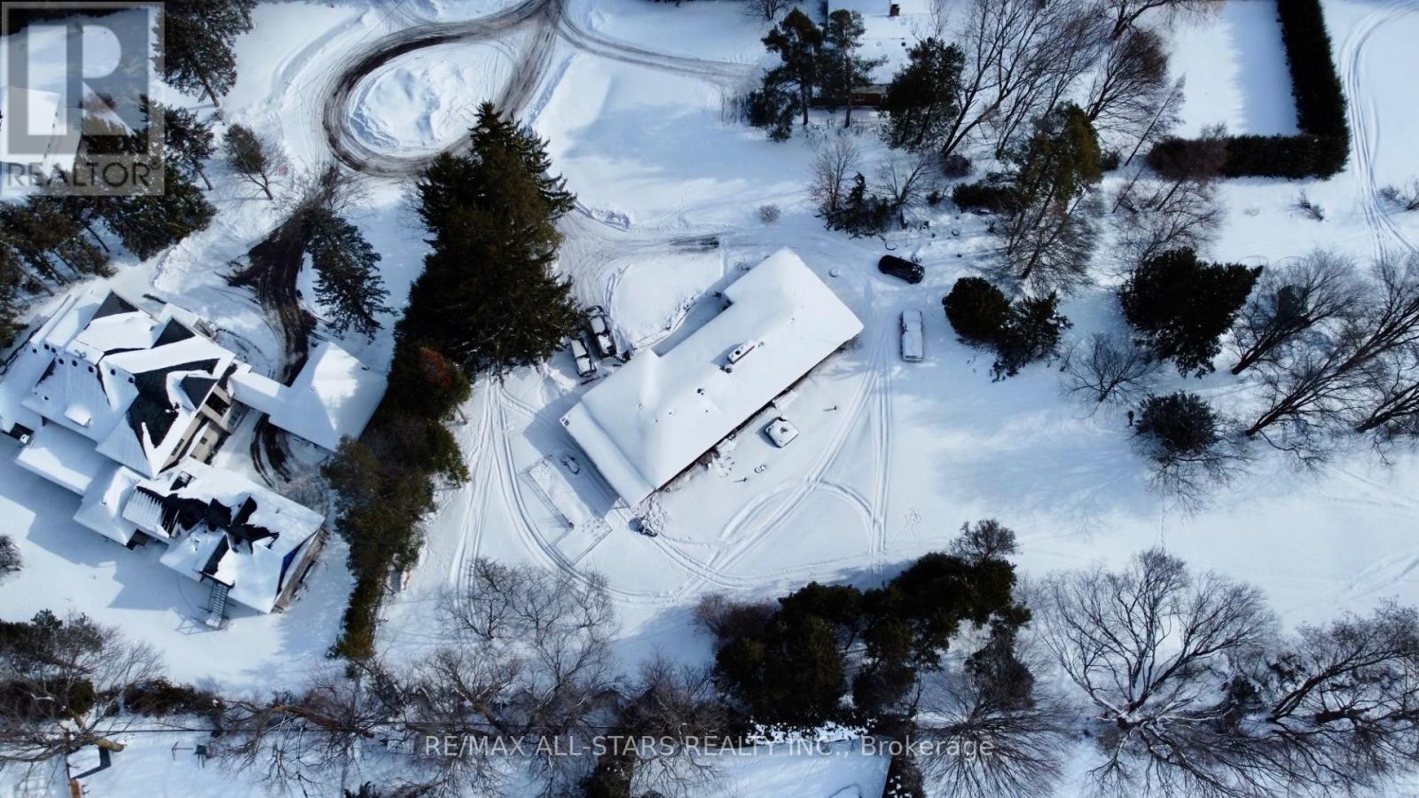 9 Kenlea Court, Aurora, Ontario  L4G 6E1 - Photo 9 - N12799442