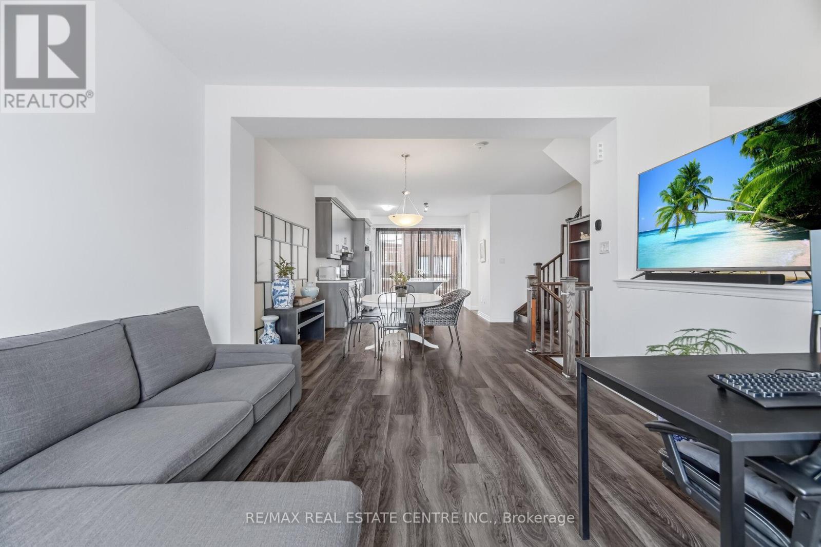 #18 - 975 Whitlock Avenue, Milton, Ontario  L9E 1S9 - Photo 10 - W12804806