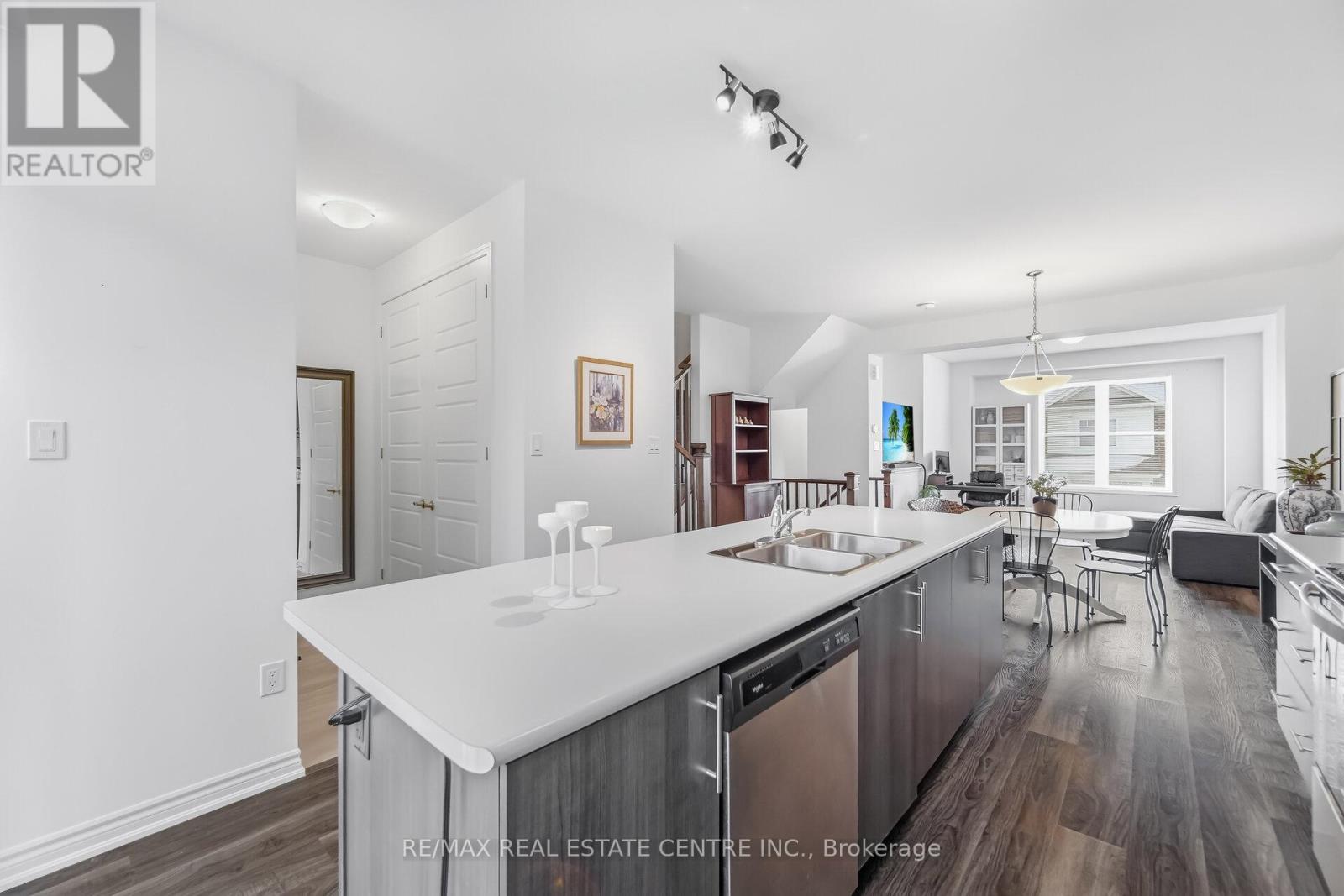 #18 - 975 Whitlock Avenue, Milton, Ontario  L9E 1S9 - Photo 16 - W12804806