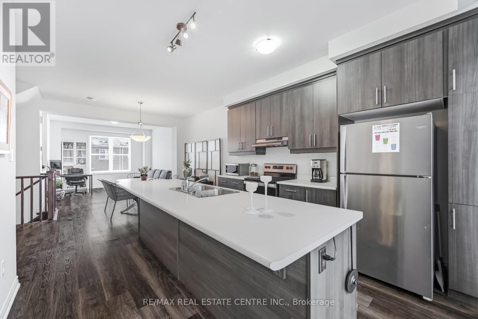 #18 - 975 Whitlock Avenue, Milton, Ontario  L9E 1S9 - Photo 17 - W12804806