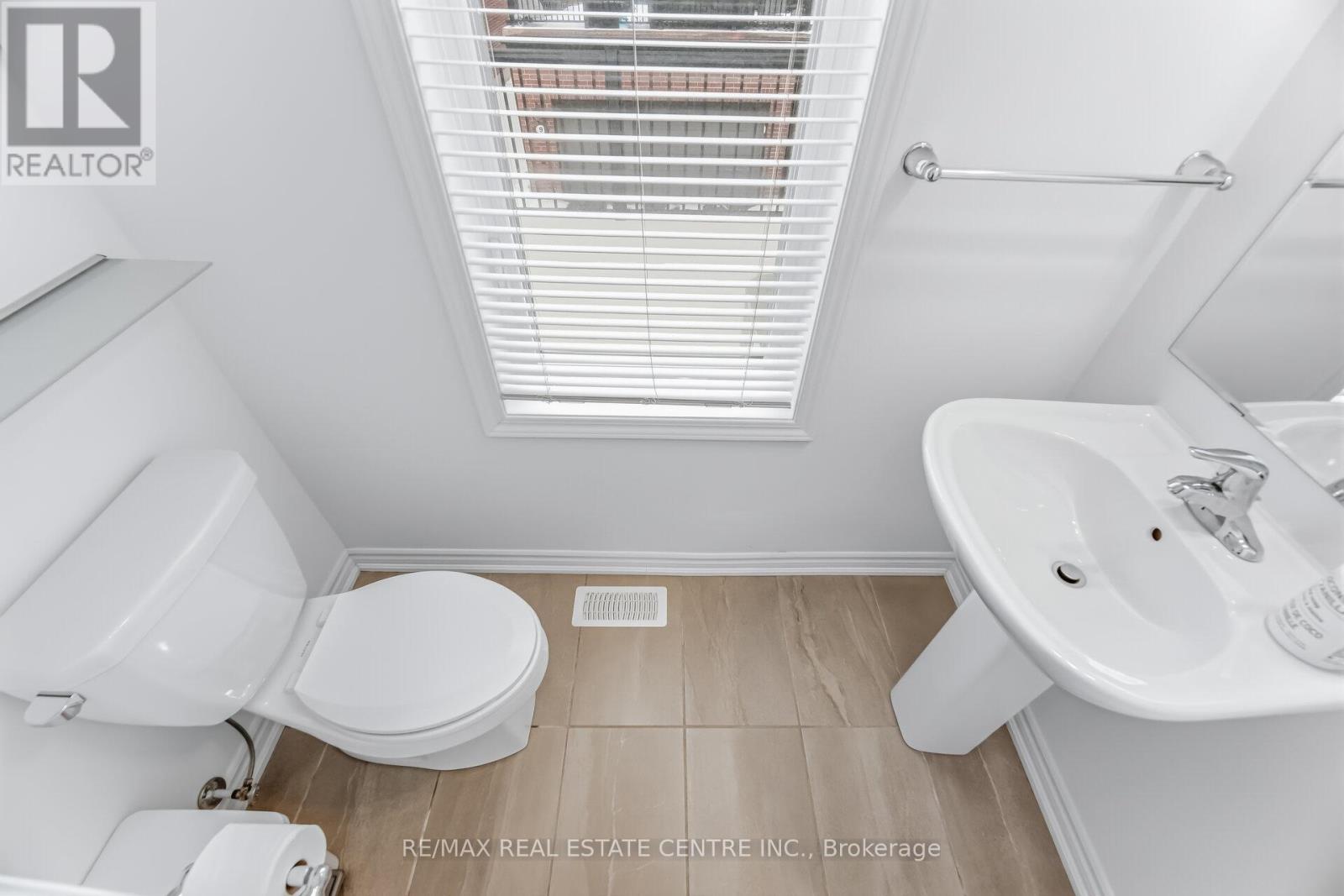 #18 - 975 Whitlock Avenue, Milton, Ontario  L9E 1S9 - Photo 19 - W12804806