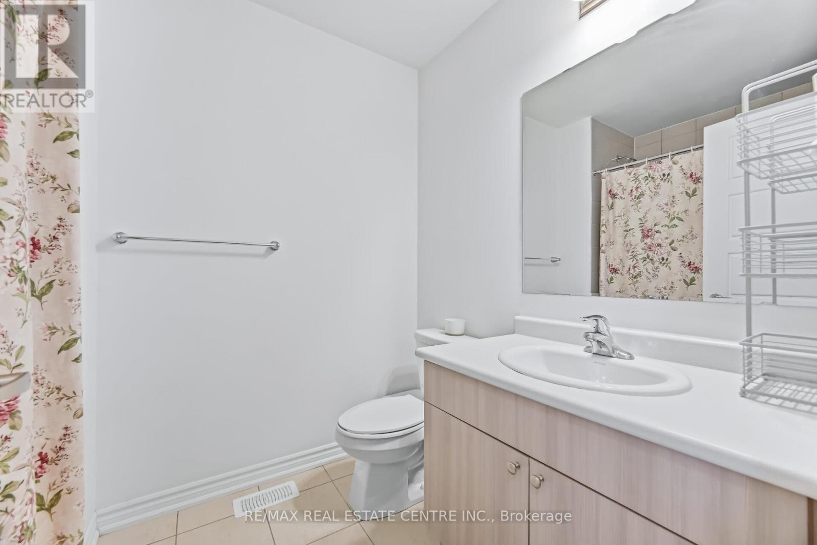 #18 - 975 Whitlock Avenue, Milton, Ontario  L9E 1S9 - Photo 36 - W12804806