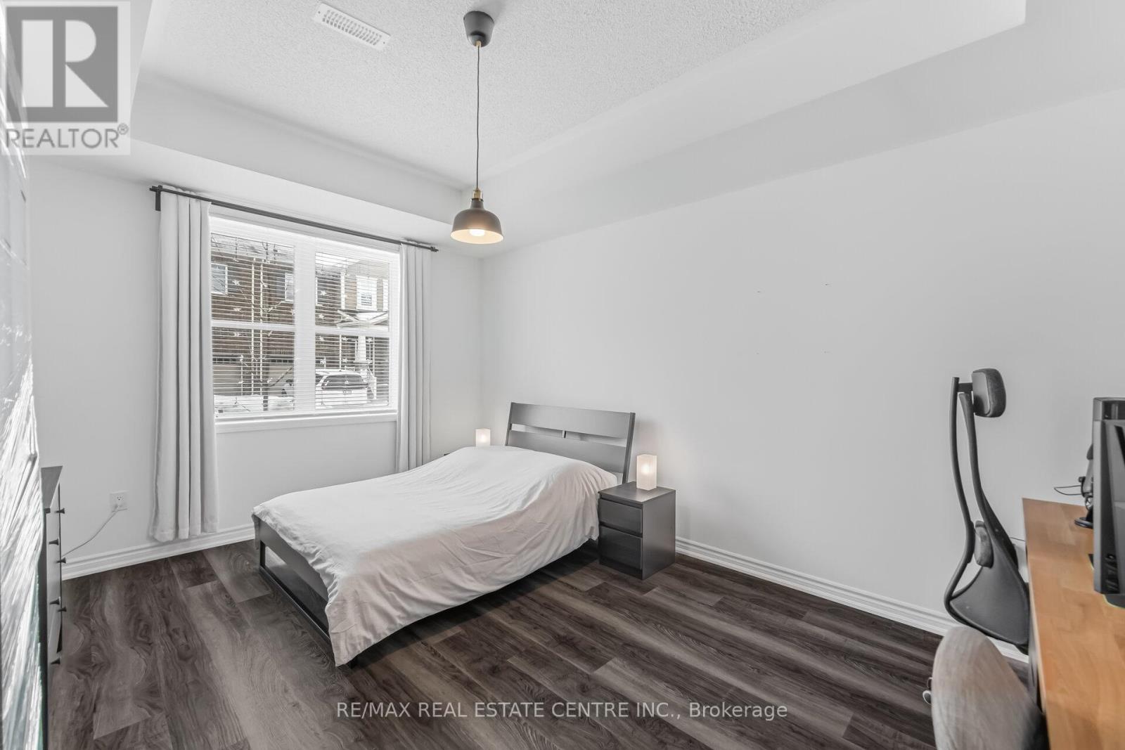 #18 - 975 Whitlock Avenue, Milton, Ontario  L9E 1S9 - Photo 38 - W12804806