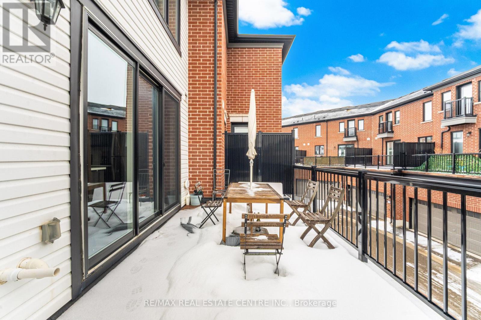 #18 - 975 Whitlock Avenue, Milton, Ontario  L9E 1S9 - Photo 43 - W12804806