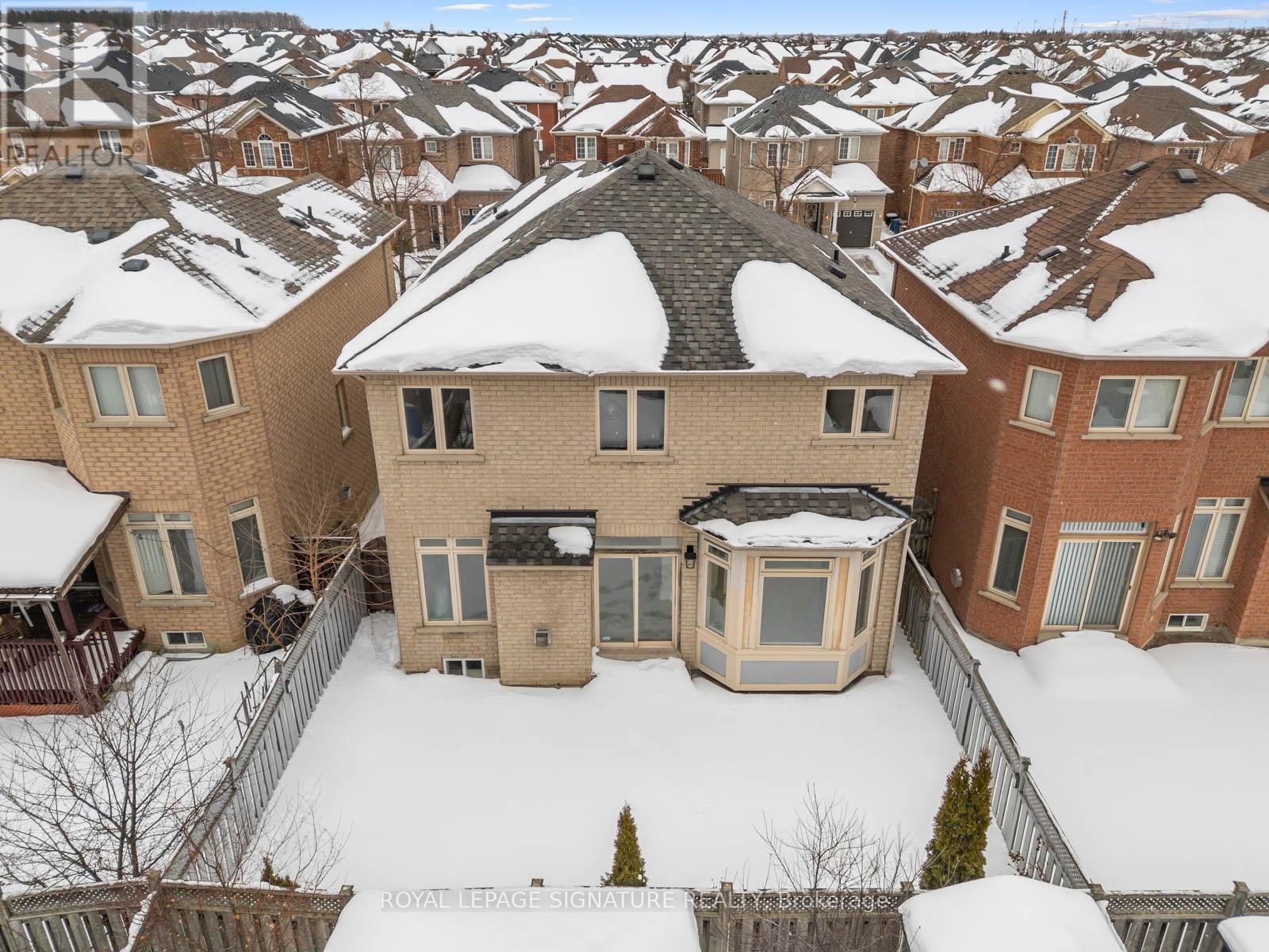 47 Amparo Drive, Vaughan, Ontario  L4H 2L7 - Photo 47 - N12784780