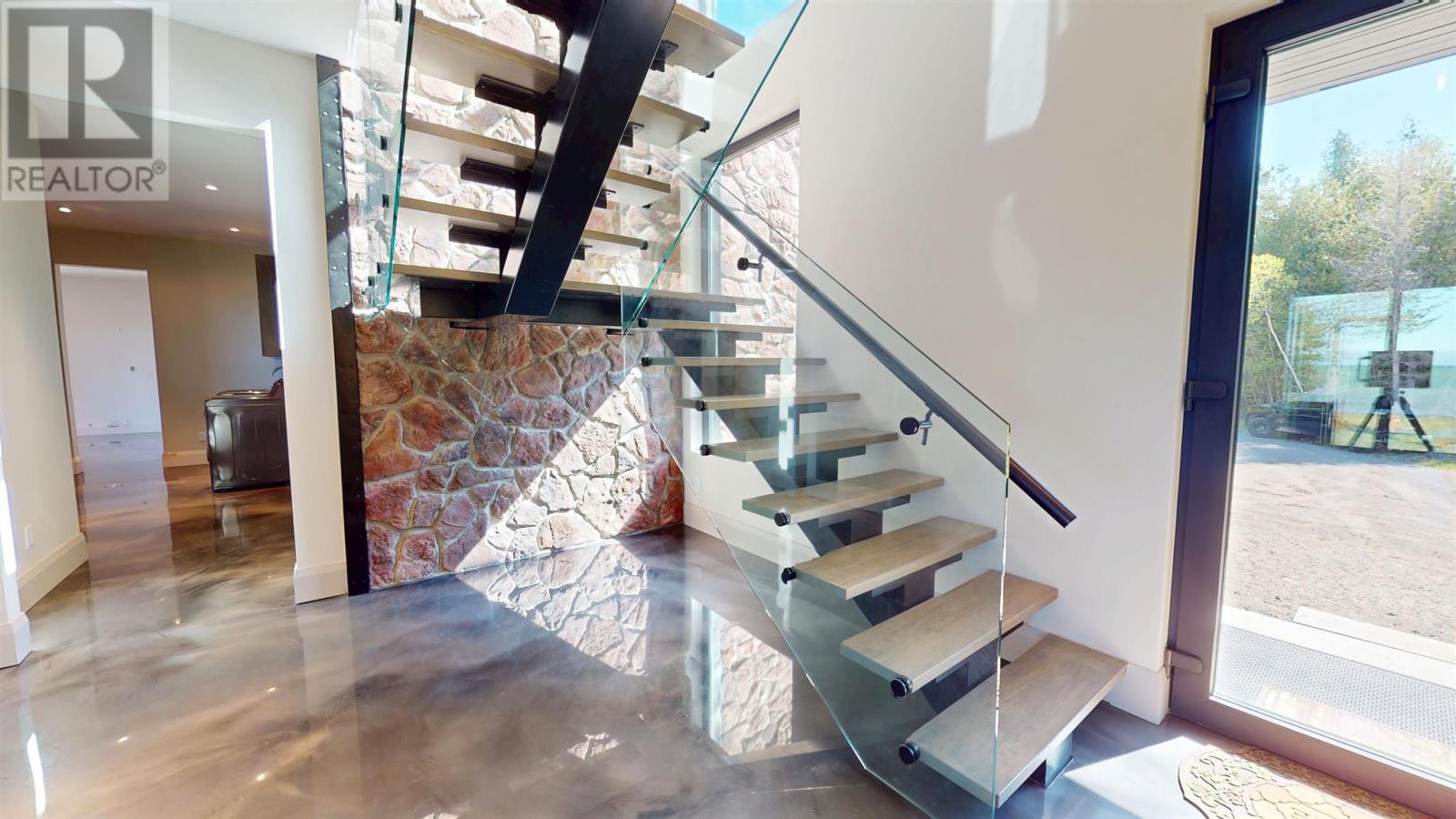 937 Sunnyside Beach Rd, Sault Ste. Marie, Ontario  P6A 6K4 - Photo 15 - SM251277