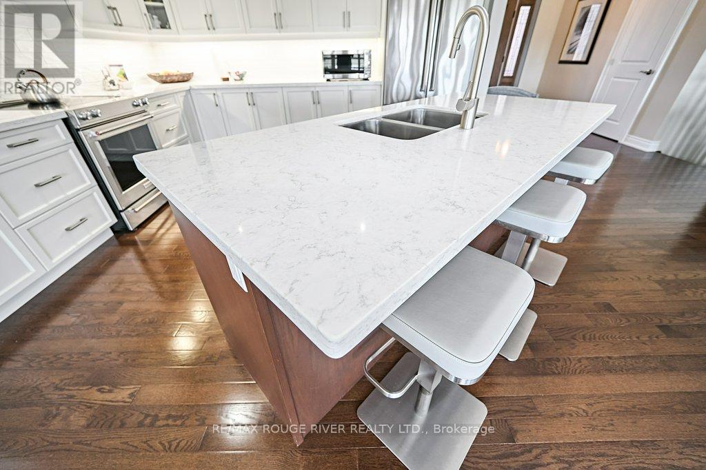 122 Southcrest Drive, Scugog, Ontario  L9L 1B6 - Photo 11 - E12804944