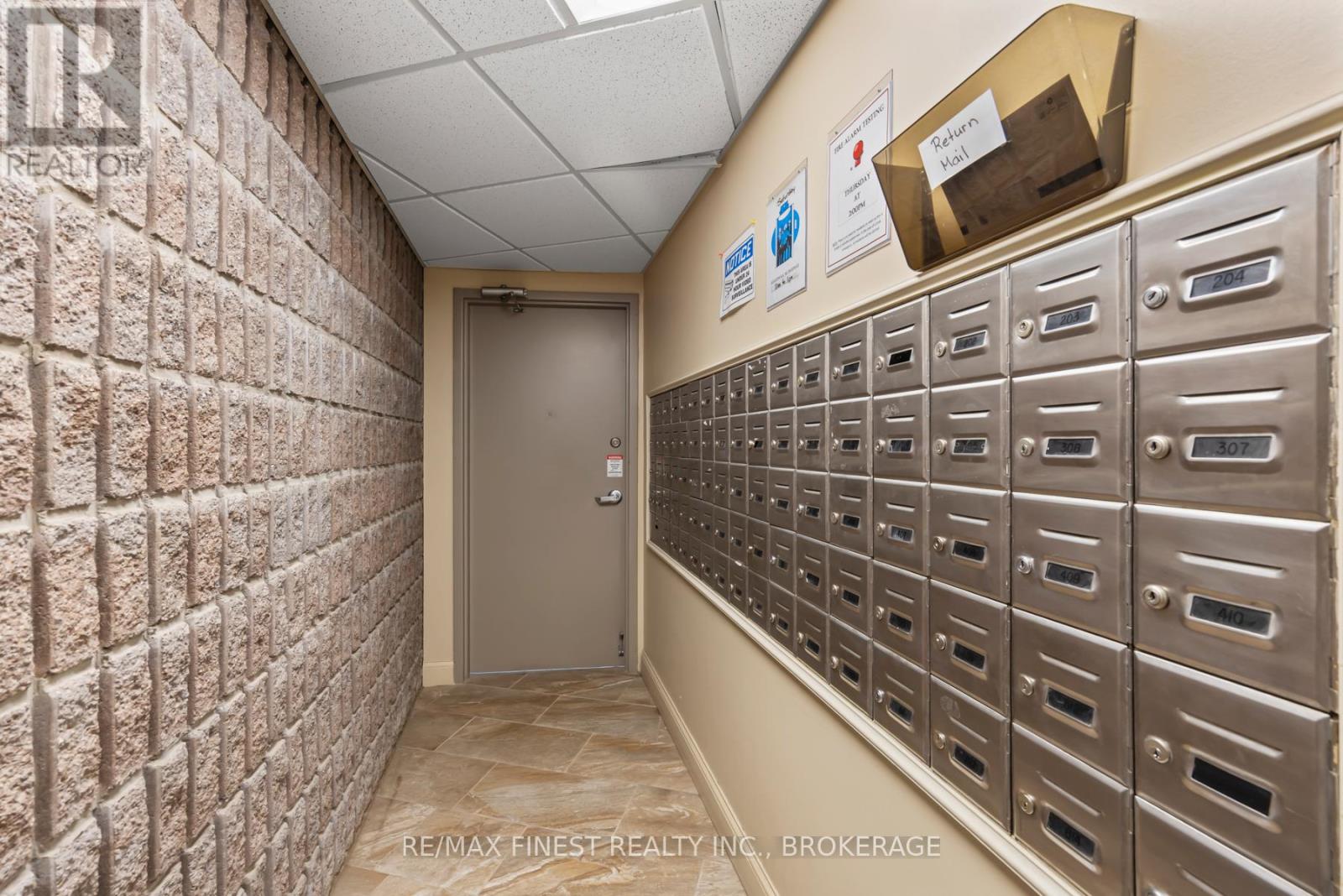 104 - 17 Eldon Hall Place, Kingston (Central City West), Ontario  K7M 7H5 - Photo 10 - X12804914