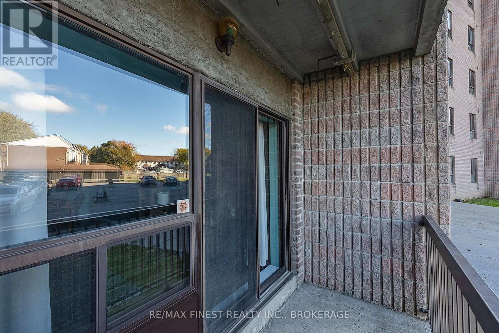 104 - 17 Eldon Hall Place, Kingston (Central City West), Ontario  K7M 7H5 - Photo 30 - X12804914