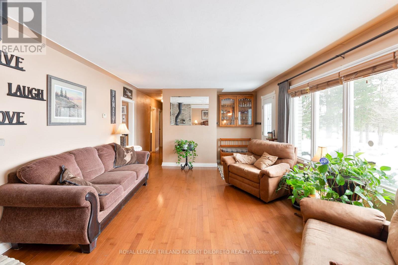 Photo 14 of 31 for 7417 Inadale Drive