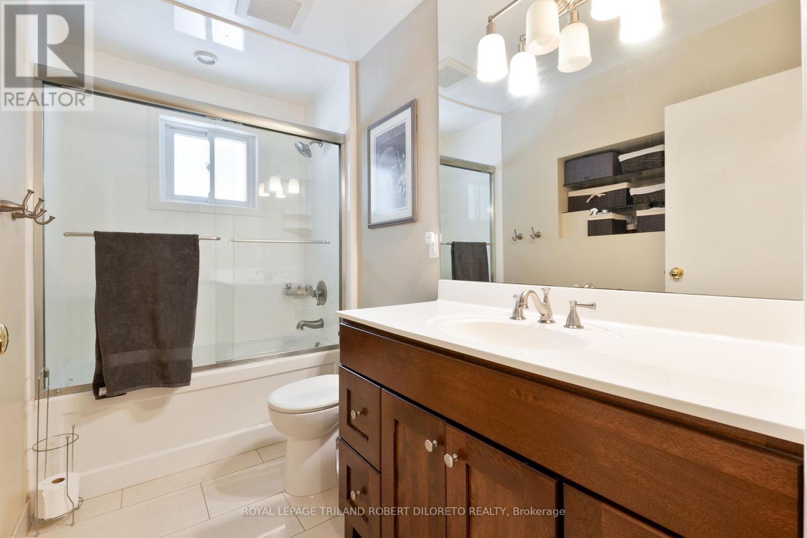 Photo 27 of 31 for 7417 Inadale Drive