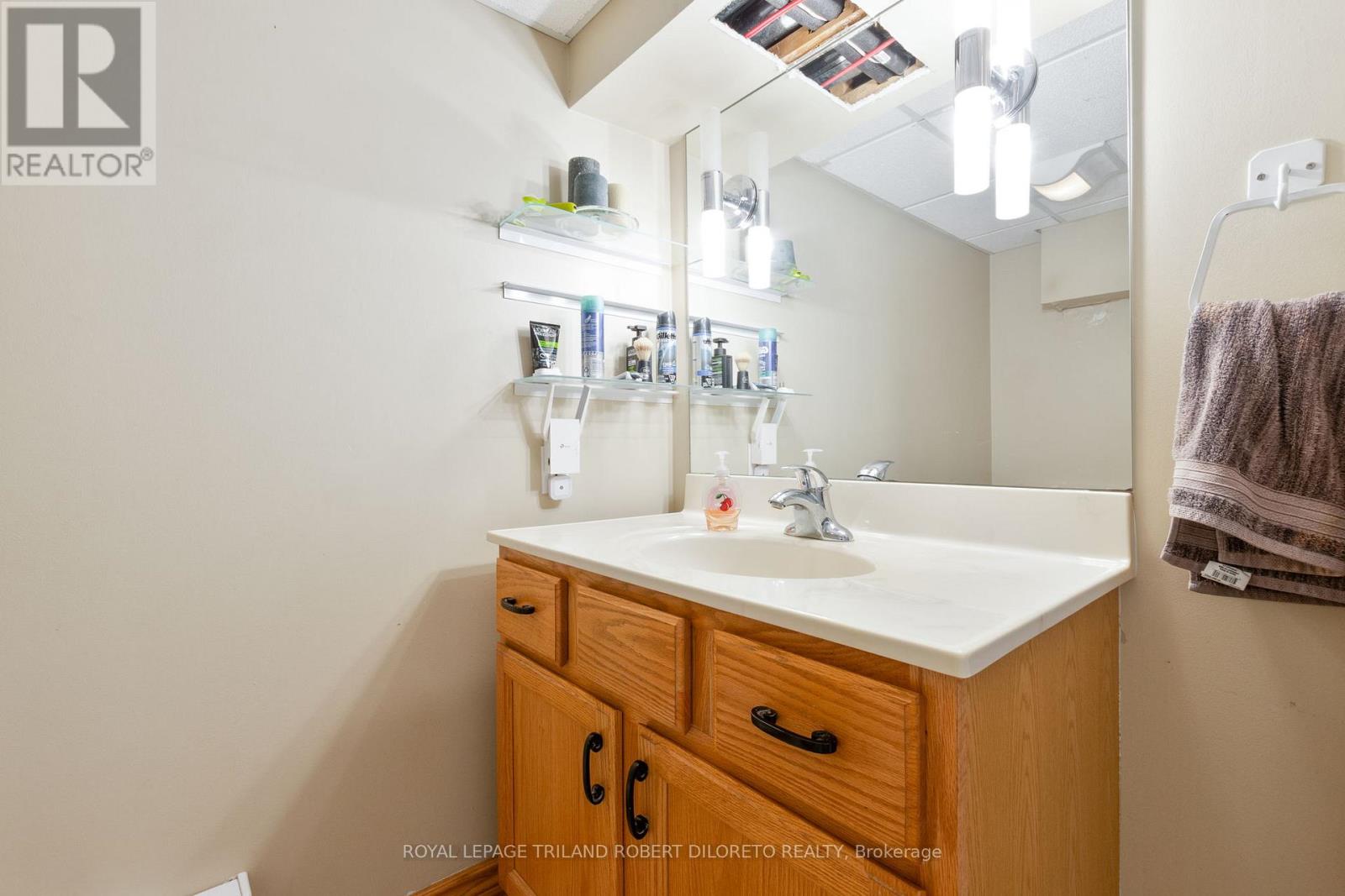 Photo 29 of 31 for 7417 Inadale Drive