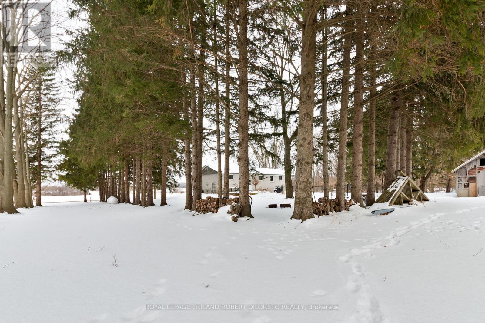 Photo 7 of 31 for 7417 Inadale Drive