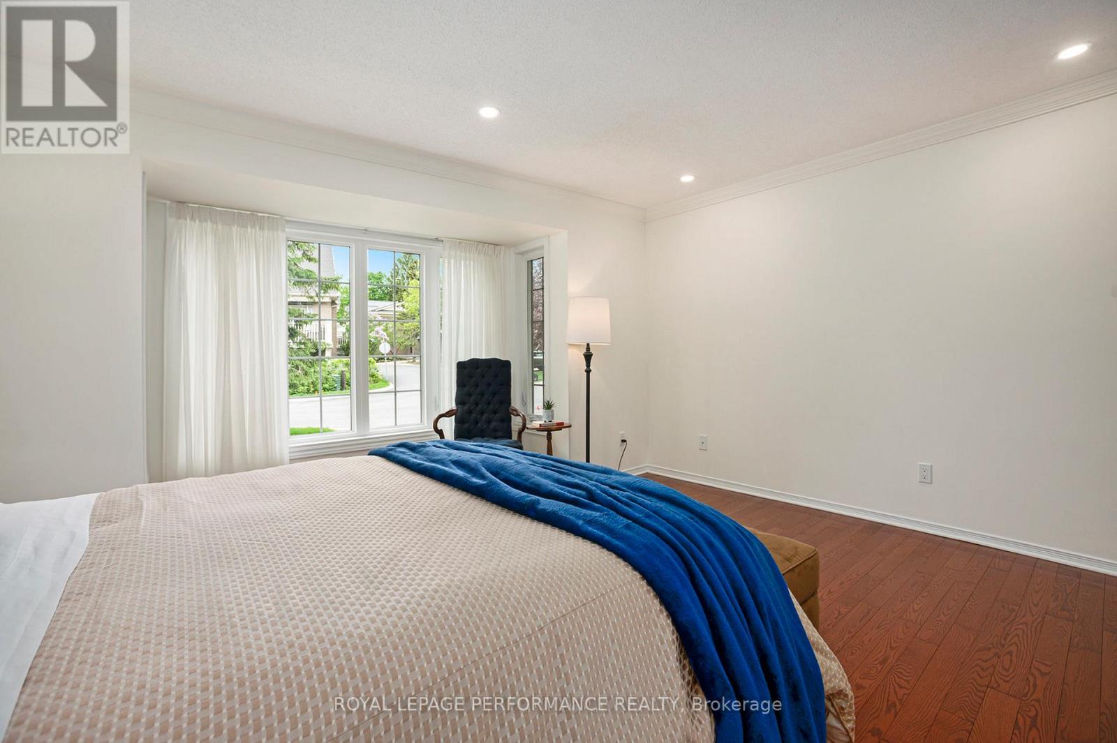 81 Waterford Drive, Ottawa, Ontario  K2E 7V4 - Photo 15 - X12804948