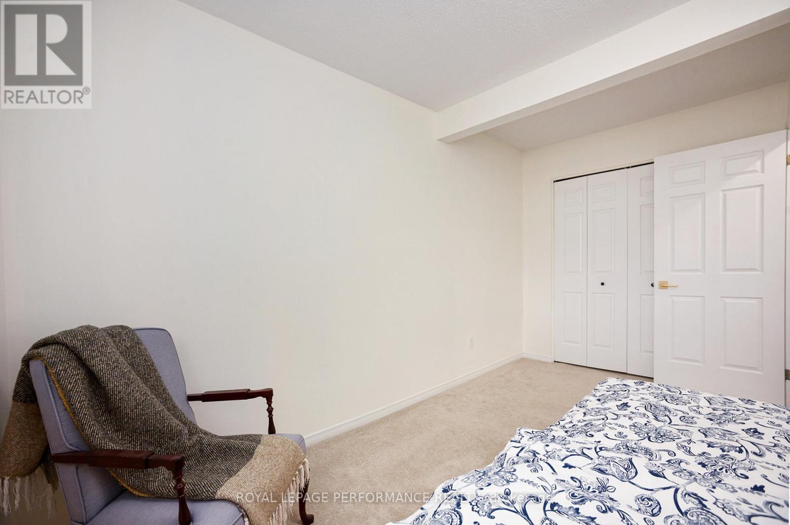 81 Waterford Drive, Ottawa, Ontario  K2E 7V4 - Photo 18 - X12804948