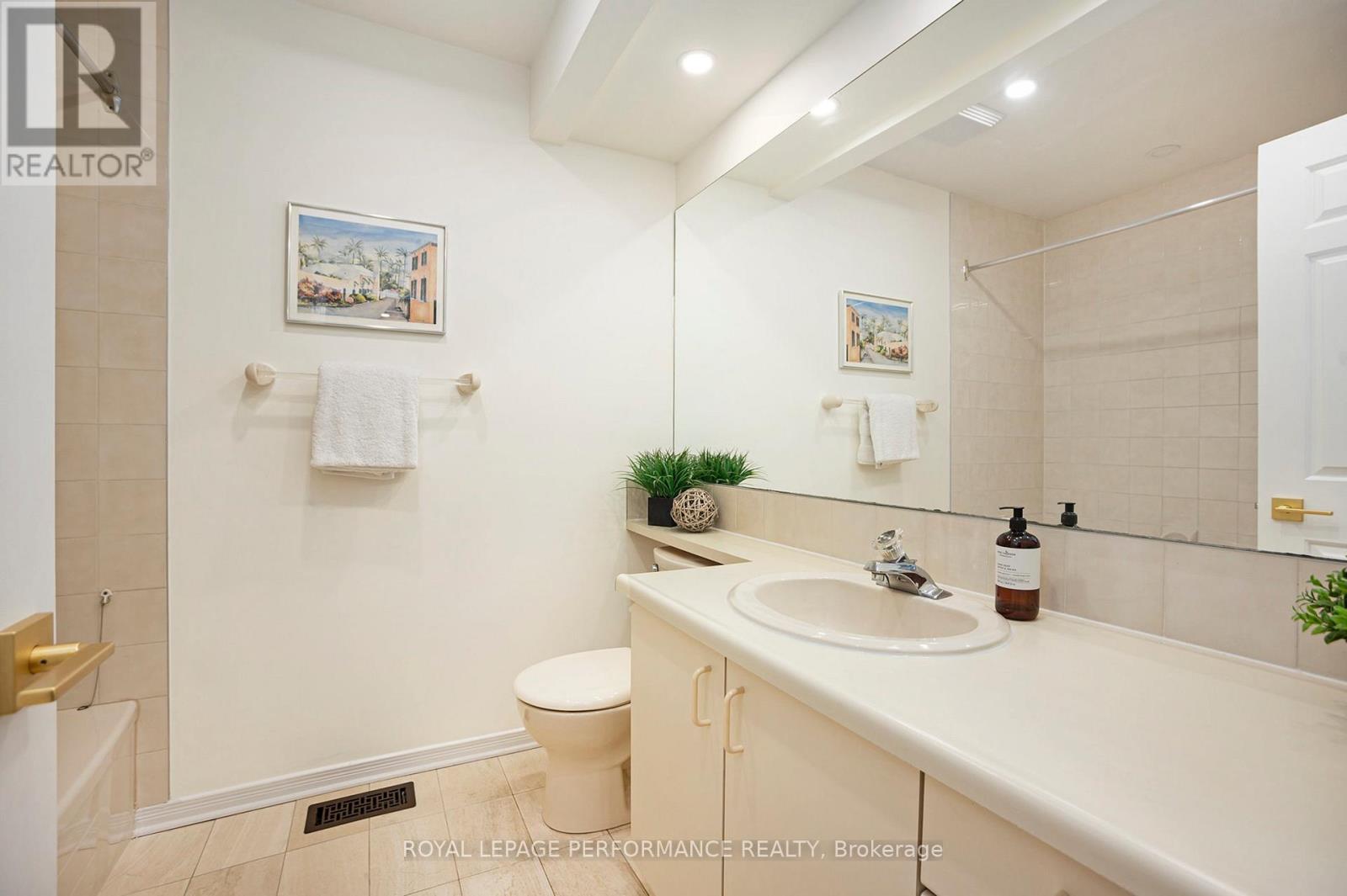 81 Waterford Drive, Ottawa, Ontario  K2E 7V4 - Photo 22 - X12804948