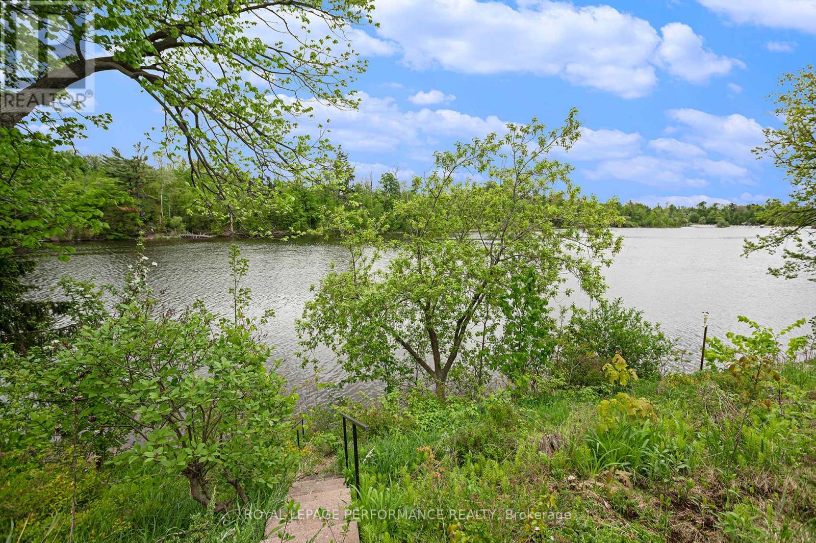 81 Waterford Drive, Ottawa, Ontario  K2E 7V4 - Photo 31 - X12804948