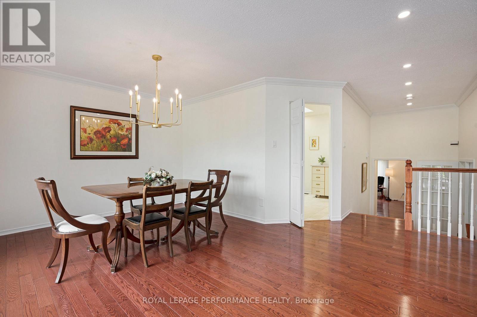 81 Waterford Drive, Ottawa, Ontario  K2E 7V4 - Photo 9 - X12804948