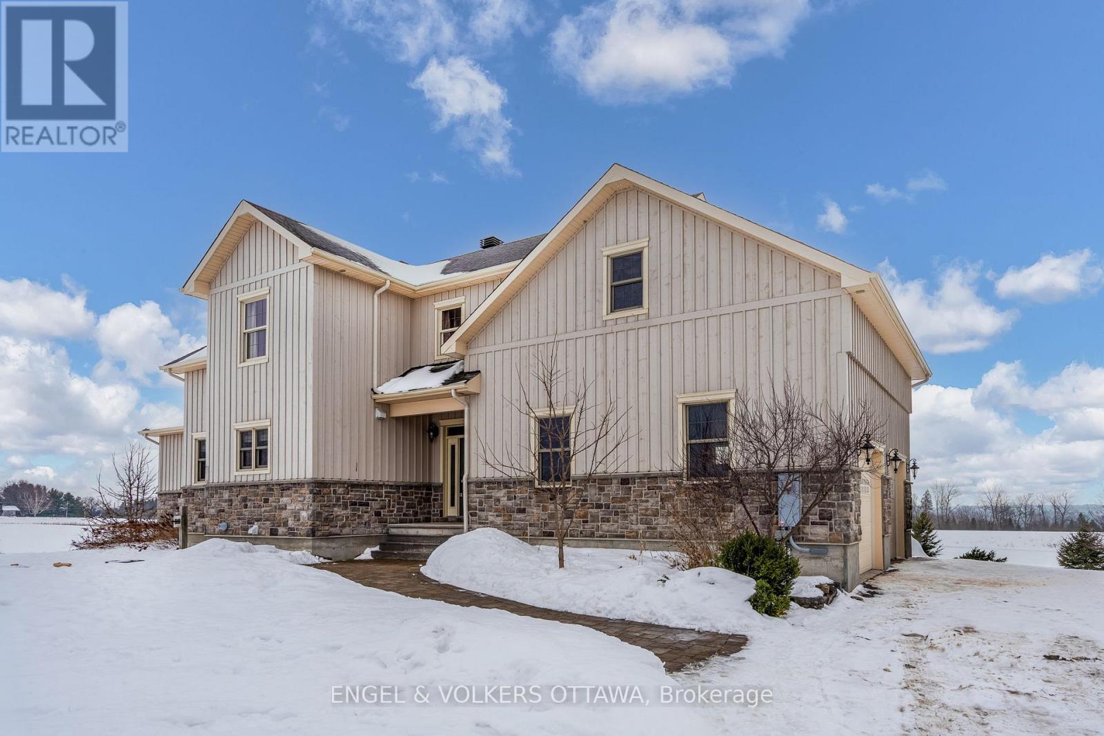 5165 Canon Smith Drive, Ottawa, Ontario  K0A 1X0 - Photo 2 - X12804962