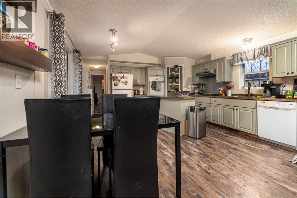 3312 43a Avenue, Lloydminster, Saskatchewan  S9V 2E5 - Photo 4 - A2287238