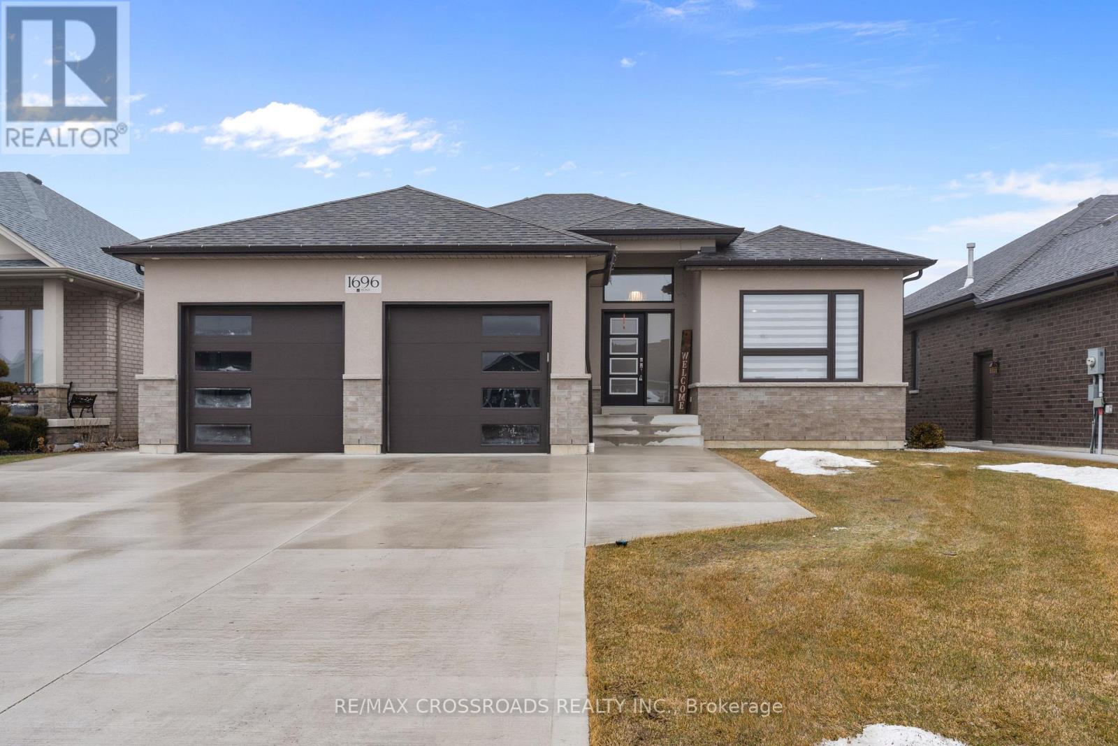 1696 Mucci Drive, Kingsville, Ontario  N0P 2G0 - Photo 2 - X12796198