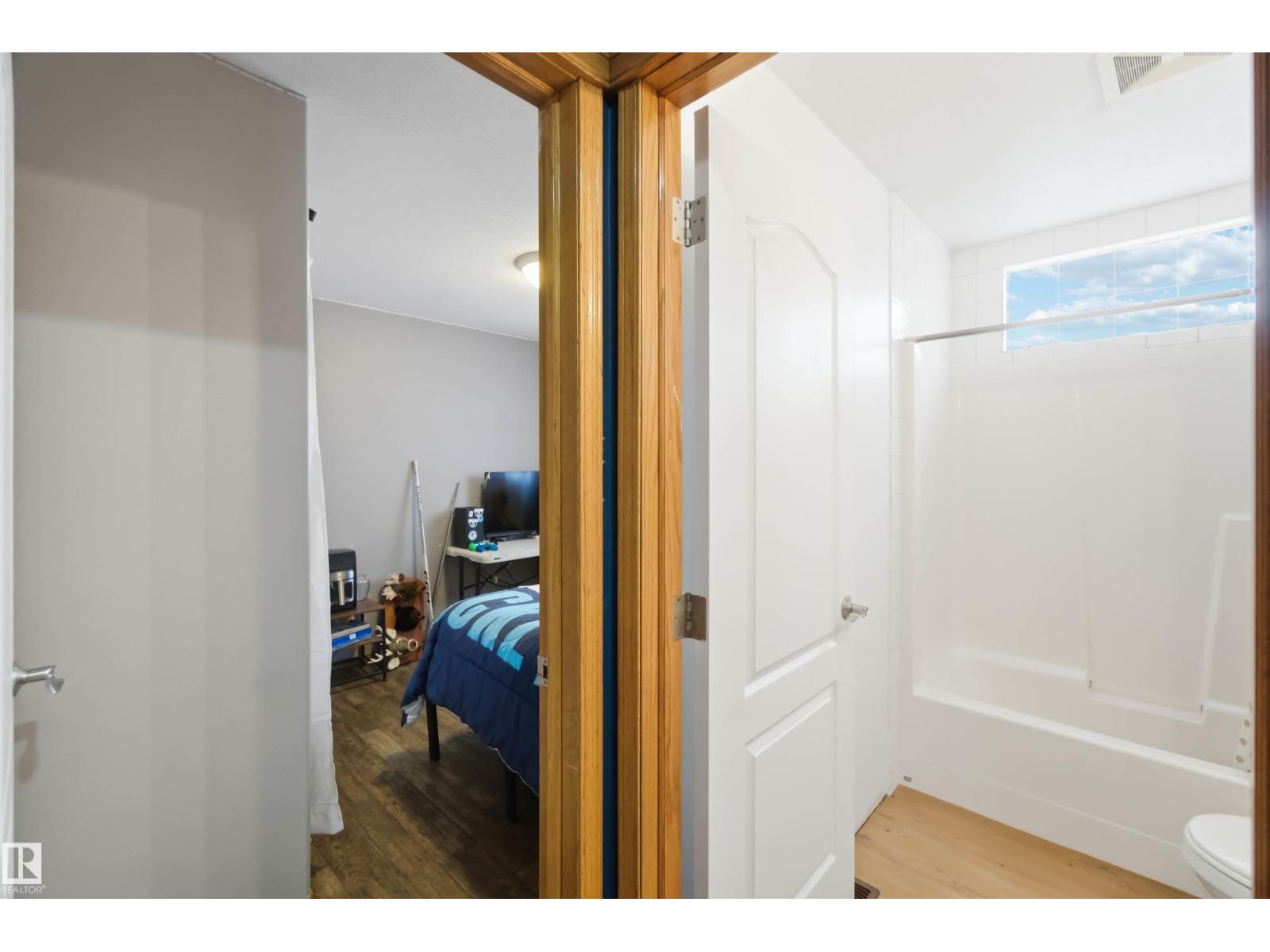 1304 Oakland Cr, Devon, Alberta  T9G 2E6 - Photo 20 - E4473984