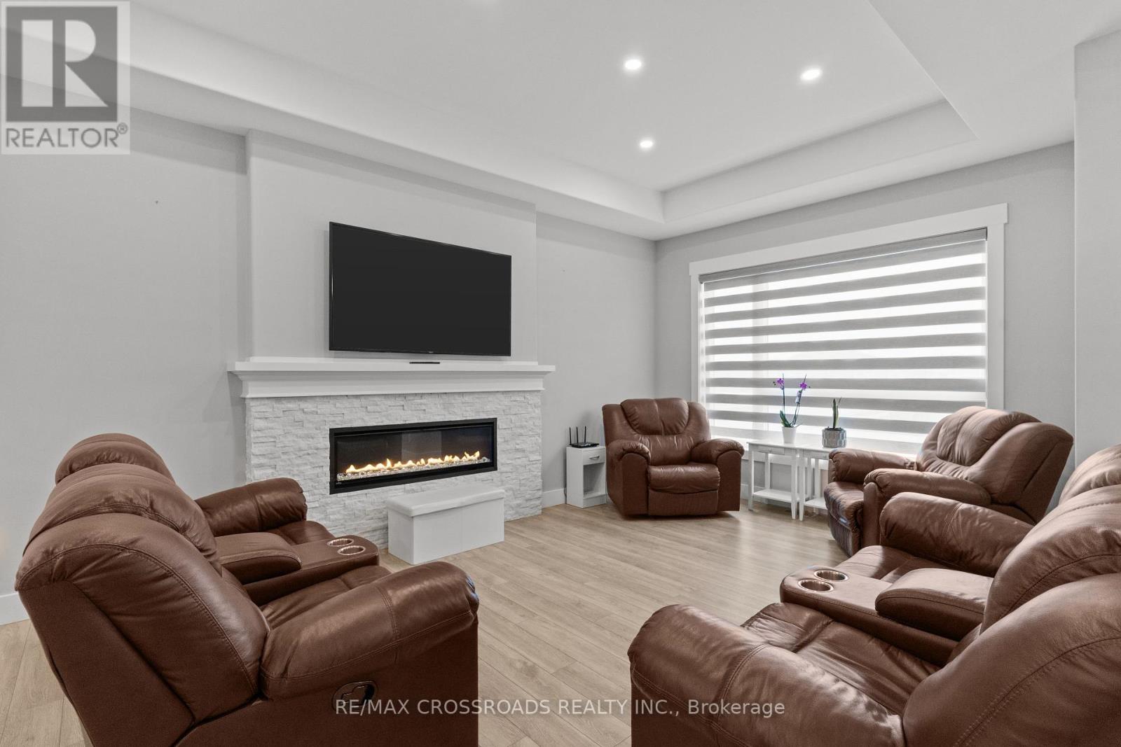 1696 Mucci Drive, Kingsville, Ontario  N0P 2G0 - Photo 5 - X12796198