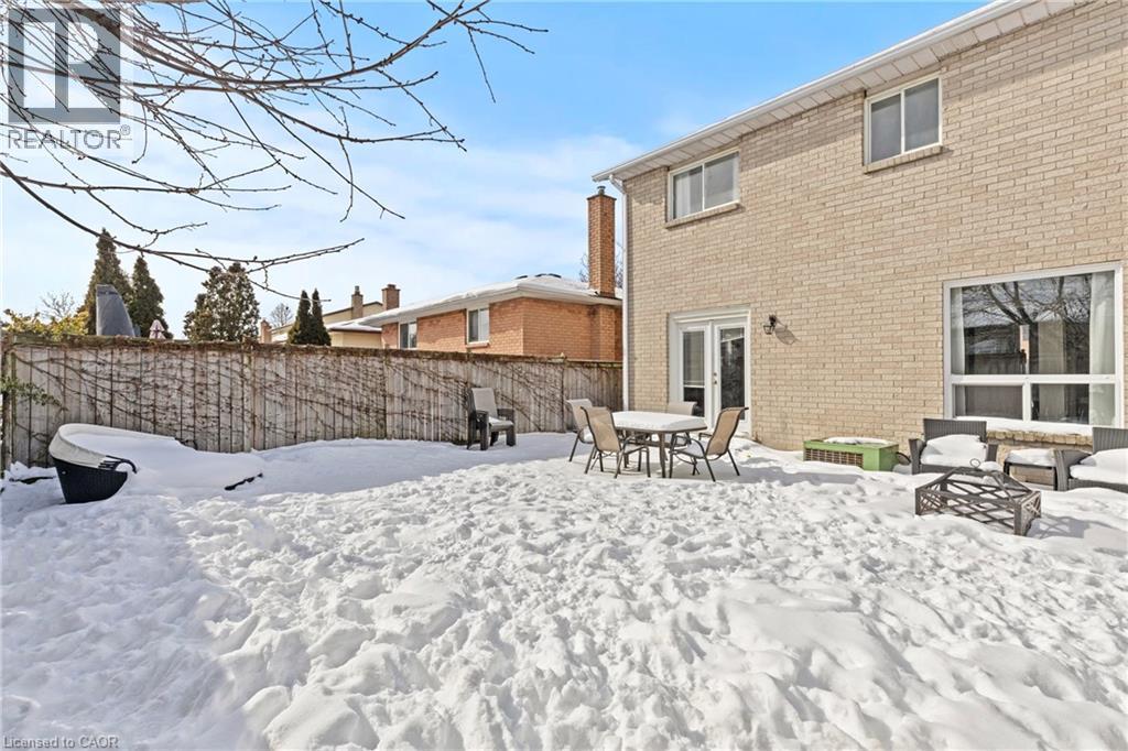 27 Barbara Court, Hamilton, Ontario  L8W 2M1 - Photo 39 - 40804846