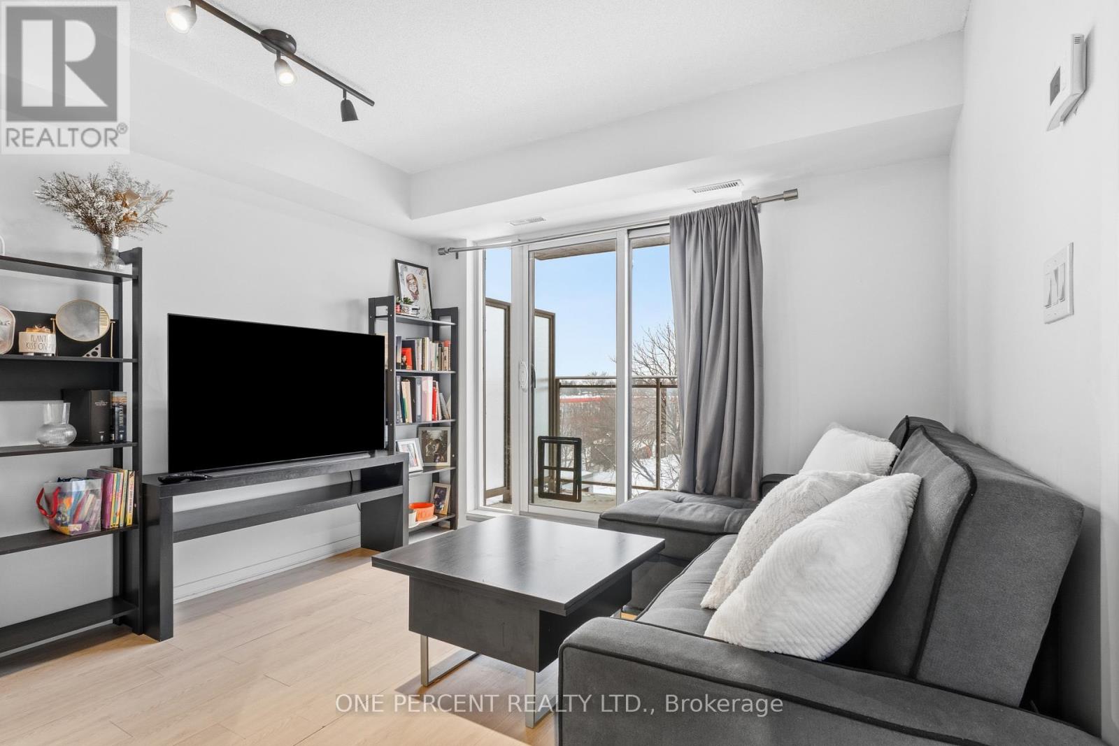 511 - 801 Sheppard Avenue W, Toronto, Ontario  M3H 0A8 - Photo 4 - C12804872