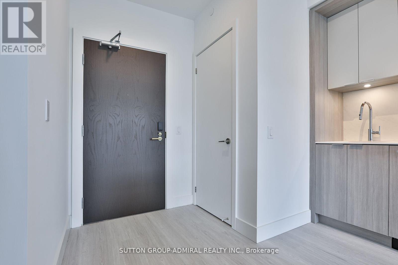 6 Greenbriar Road E, Toronto, Ontario  M2K 0H6 - Photo 18 - C12804880